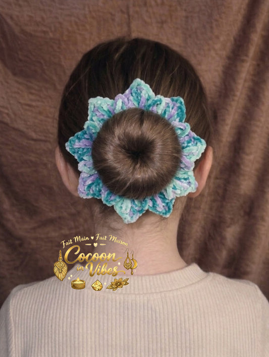 Chouchou Soleil Tout Doux – Création artisanale au crochet Cocoon in Vibes