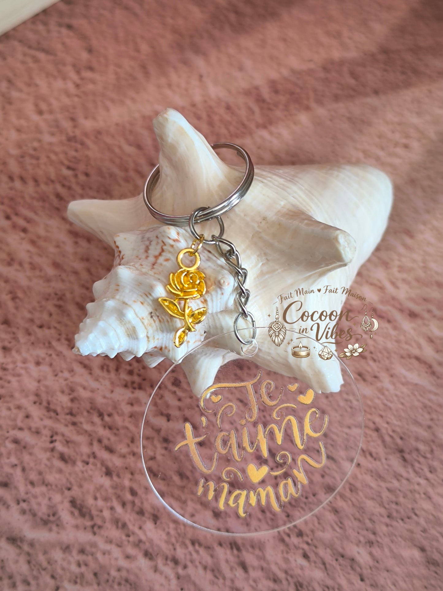 Porte-clé rond transparent “Fête des Mères – Doux Messages – Je t'aime maman” – Bijou de rose en métal doré – Création fait main et modèle unique