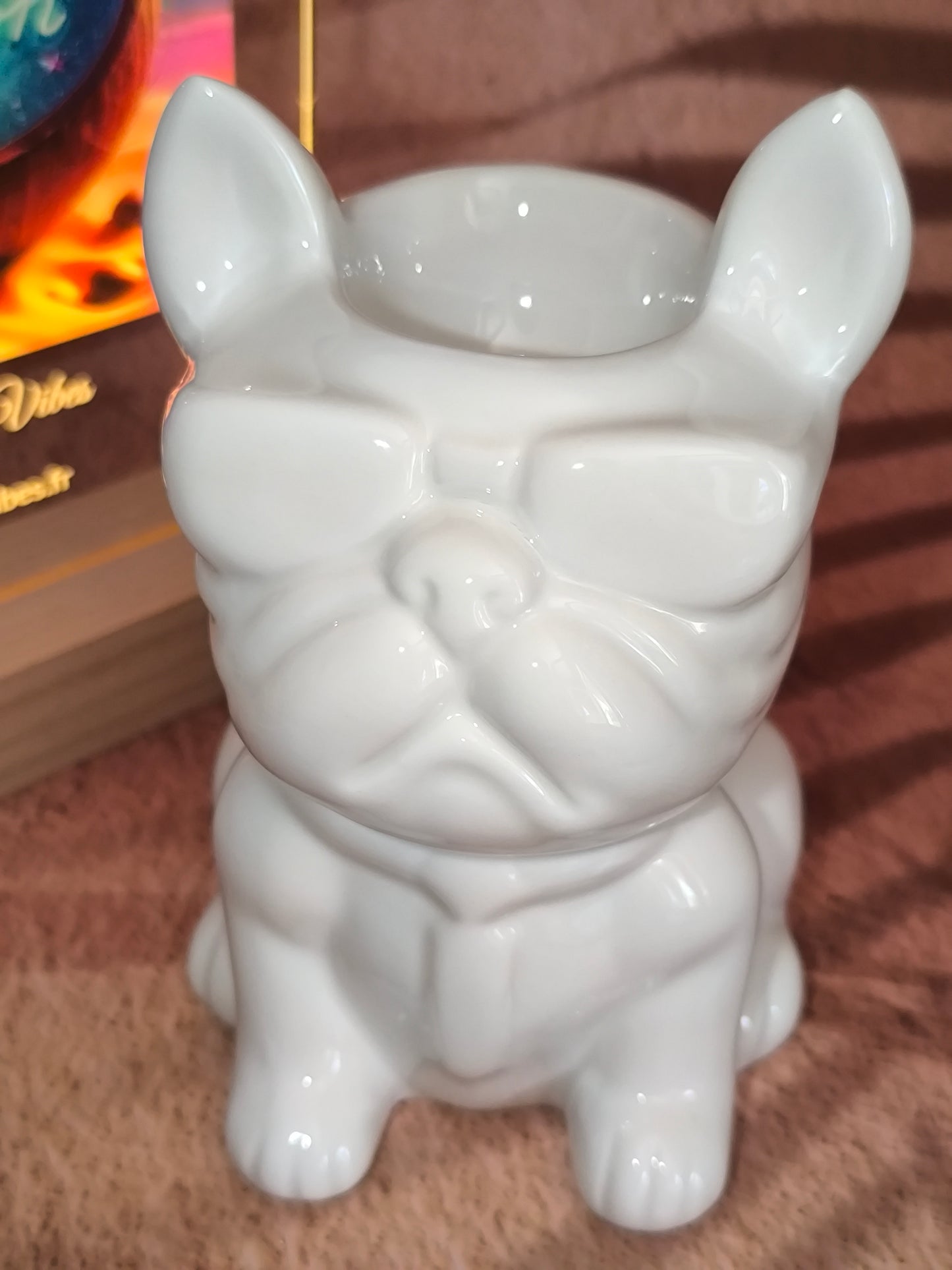 Brûleur en Céramique Blanc – Modèle Boubou Bouledogue