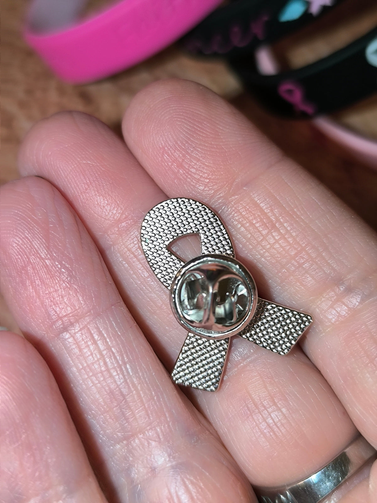 Pin's Ruban Rose Engagé – Collection Octobre Rose