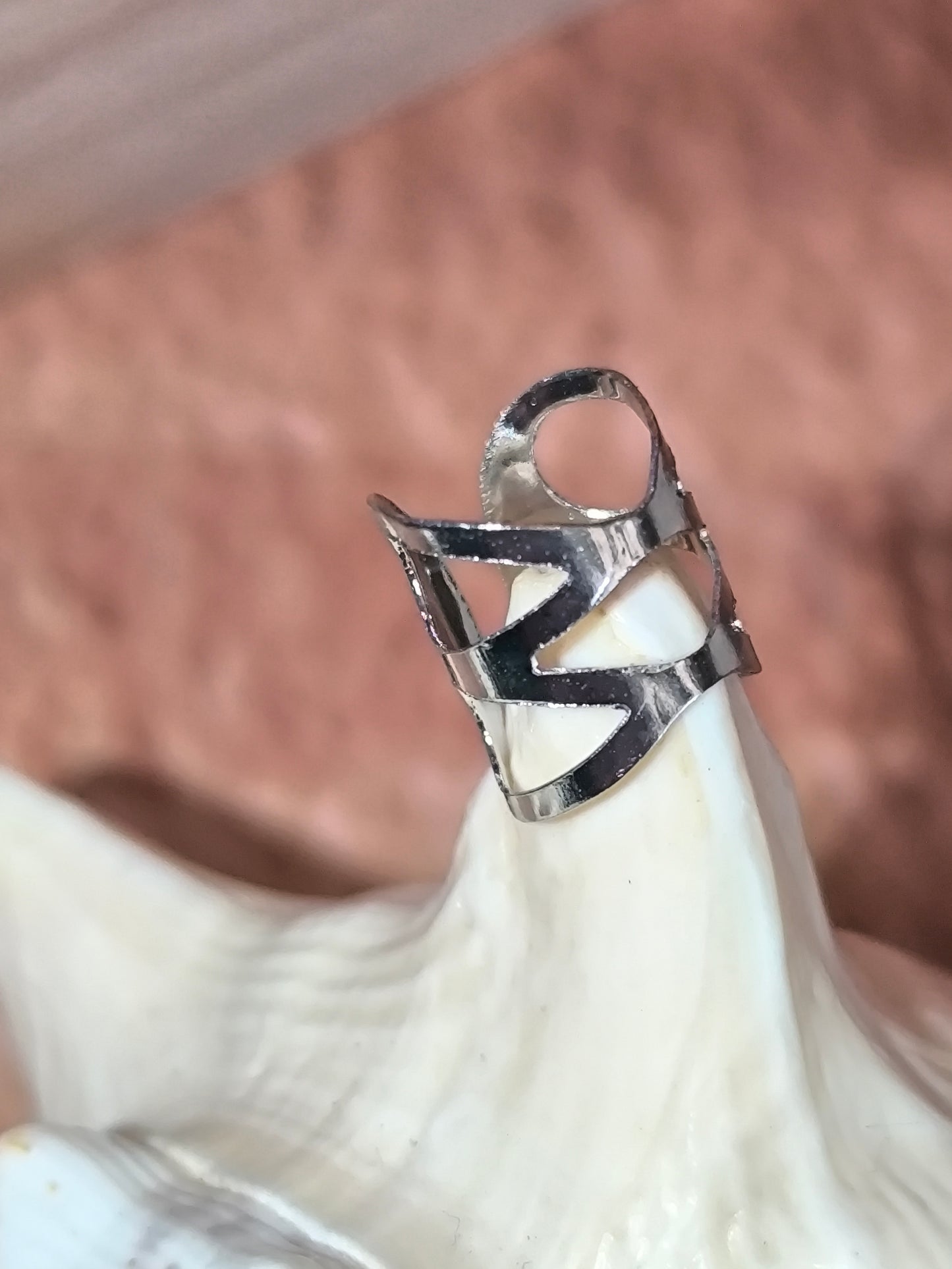 Bagues d'oreilles finement ajourée et argentée - 10 modèles au choix