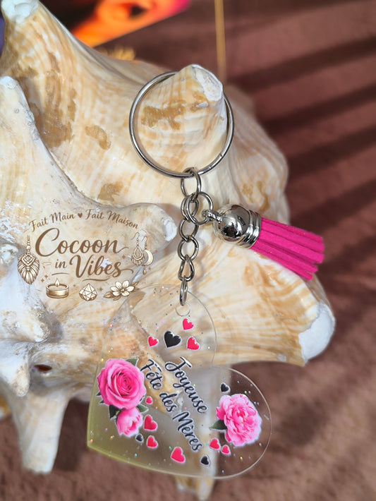 Porte-clé cœur transparent “Fête des Mères – Doux Messages – Joyeuse fête maman” – Roses – Franges suédine assorties – Modèle unique