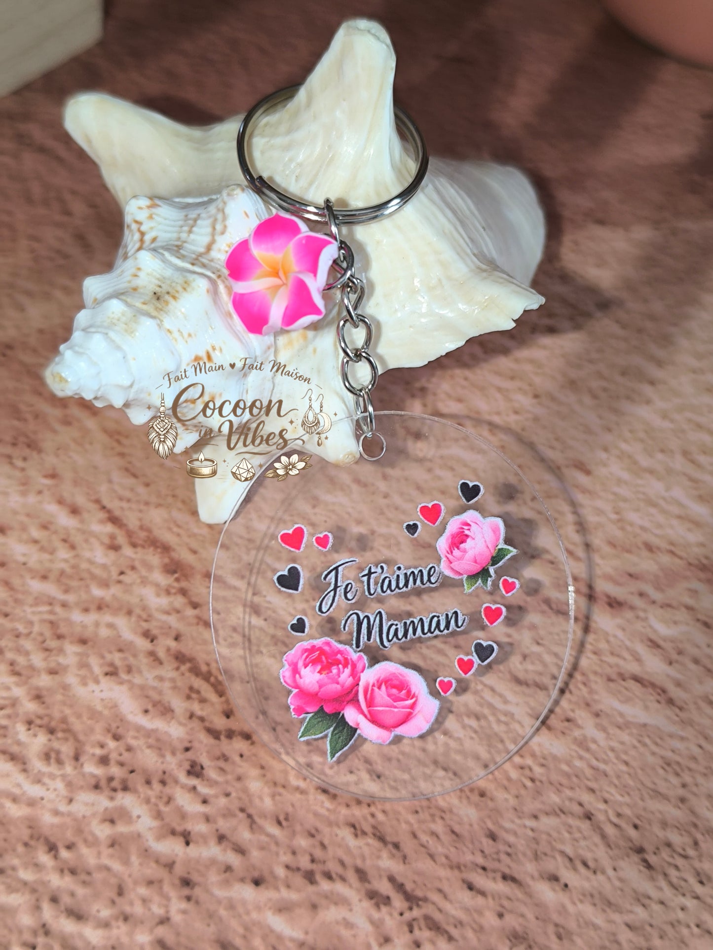 Porte-clé rond transparent “Fête des Mères – Doux Messages – Je t'aime Maman” – Motifs Roses & Pivoines – Fleur décorative – Création fait main et modèle unique