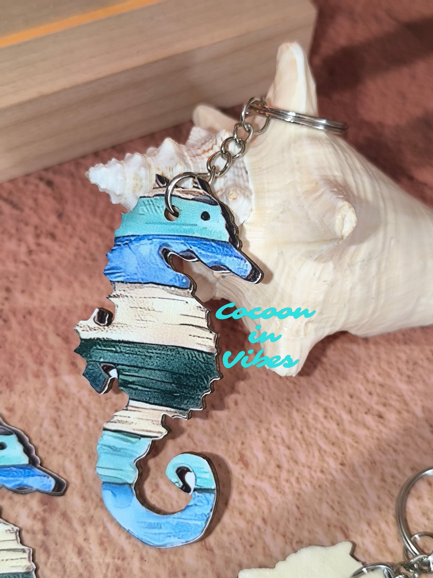Porte-clé artisanal création Cocoon in Vibes – Hippocampe Marin