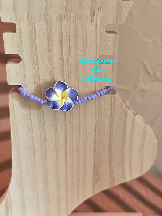 Bracelets de cheville en perles de rocaille & fleur de Monoï – L’invitation au voyage