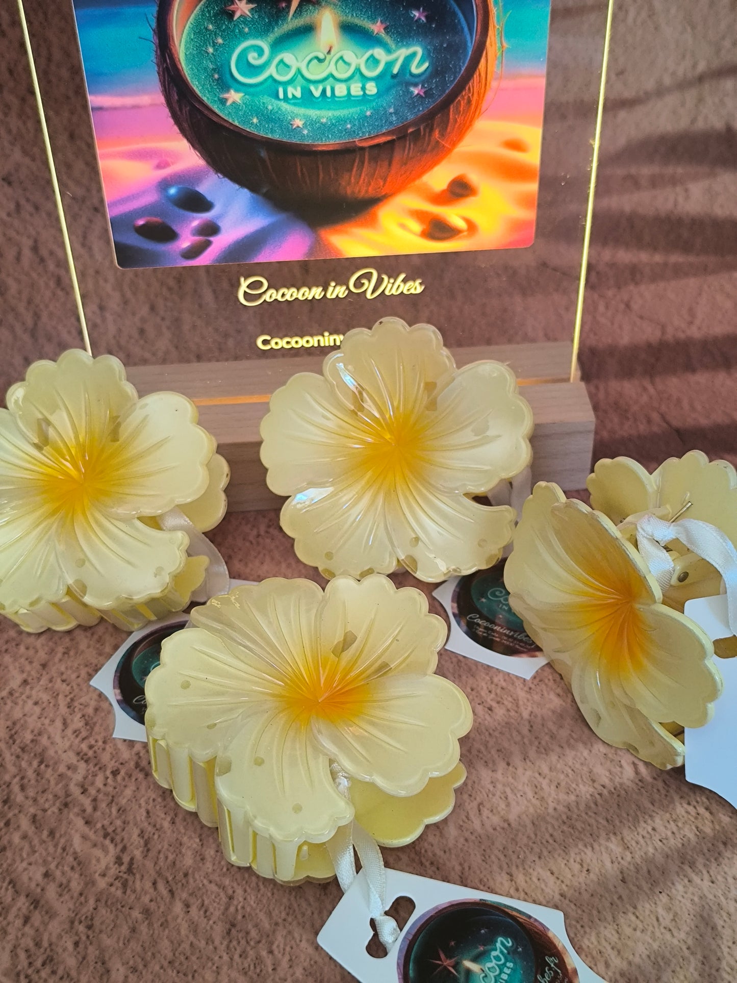 Pince à cheveux Hibiscus ~ Jaune Soleil, un éclat de lumière tropicale dans tes cheveux…