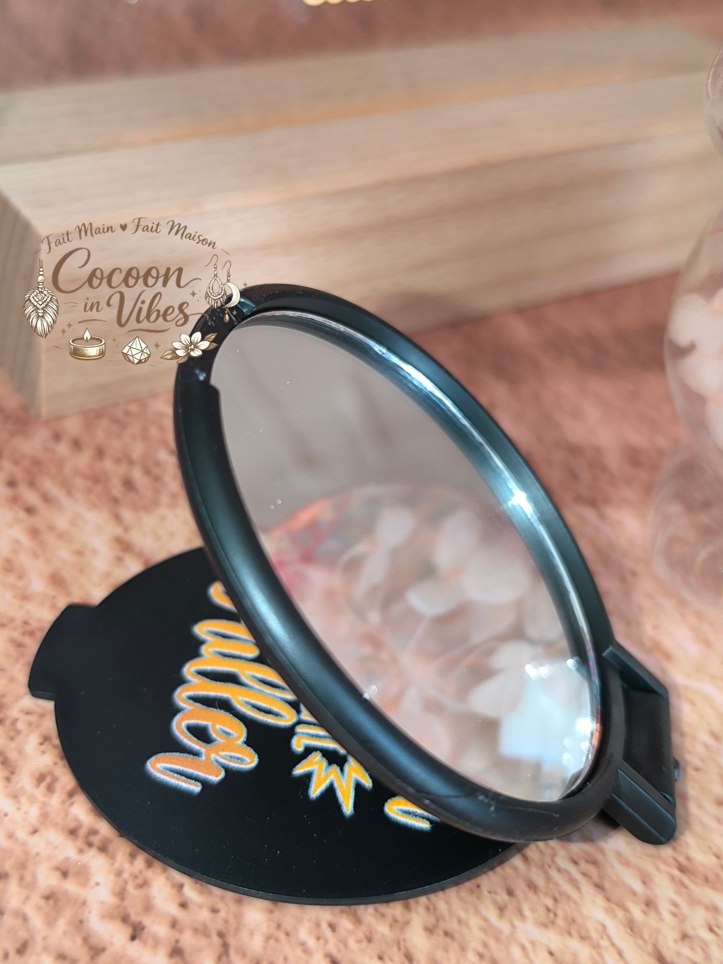 Miroir de poche noir mat “Citations Inspirantes – Laisse ta lumière briller” – Écriture dorée – Modèle unique