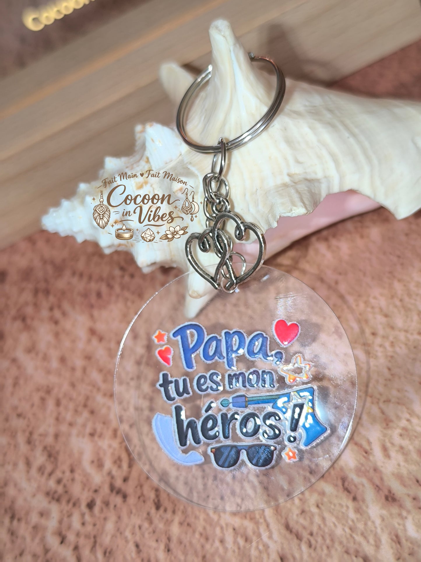 Porte-clé “Papa, tu es mon héros !” – Modèle unique fait main