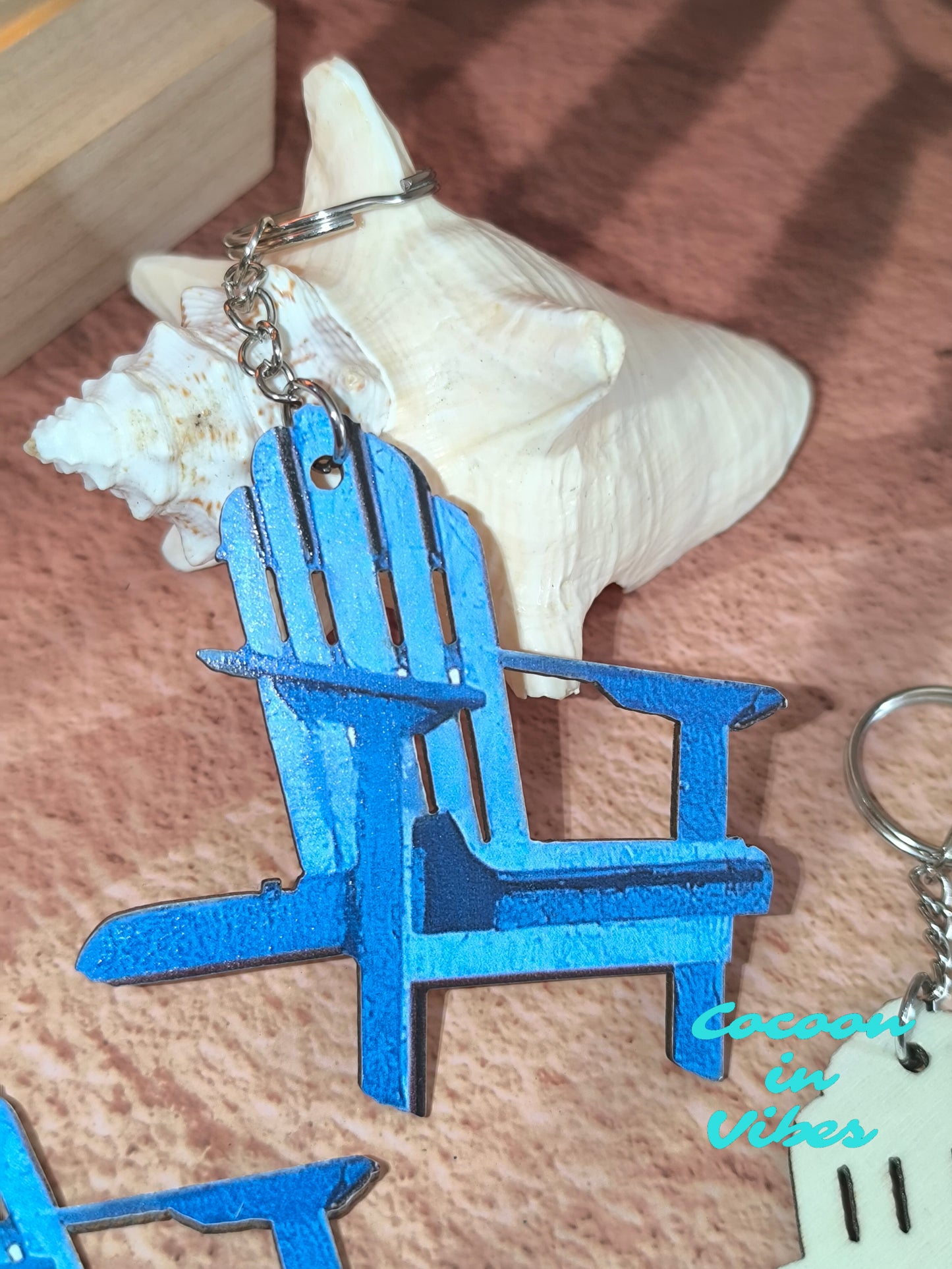 Porte-clé artisanal création Cocoon in Vibes – Fauteuil Bois Bleu