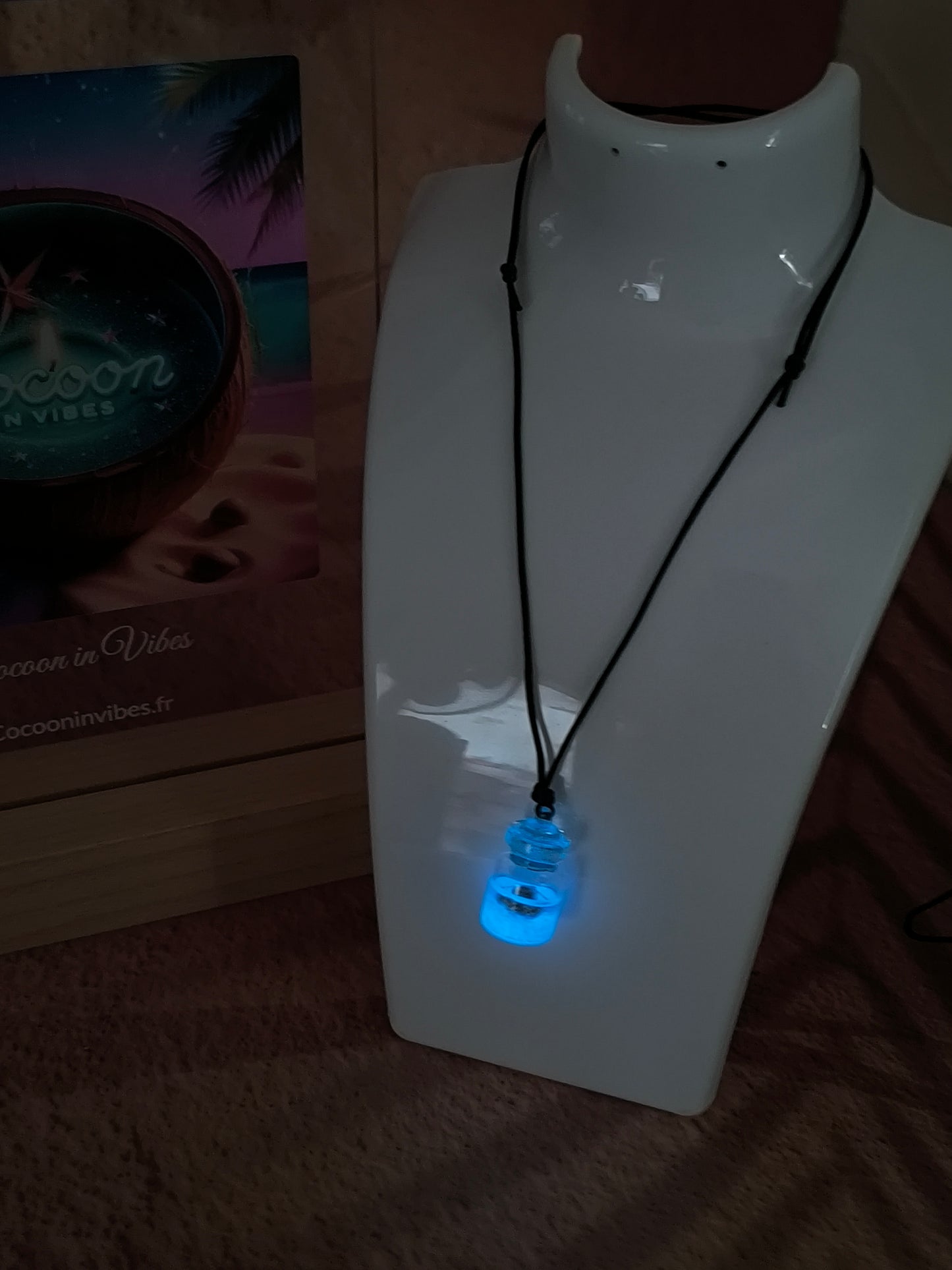Colliers Phosphorescents Fiole Coquillage – Création Artisanale Cocoon In Vibes