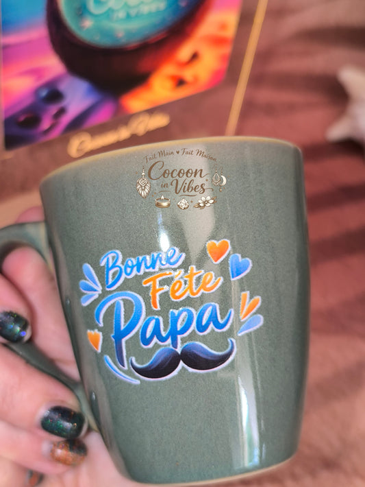 Tasse "Fête des Pères" Vert Gris – BONNE FÊTE PAPA – Pièce unique, création artisanale Cocoon in Vibes