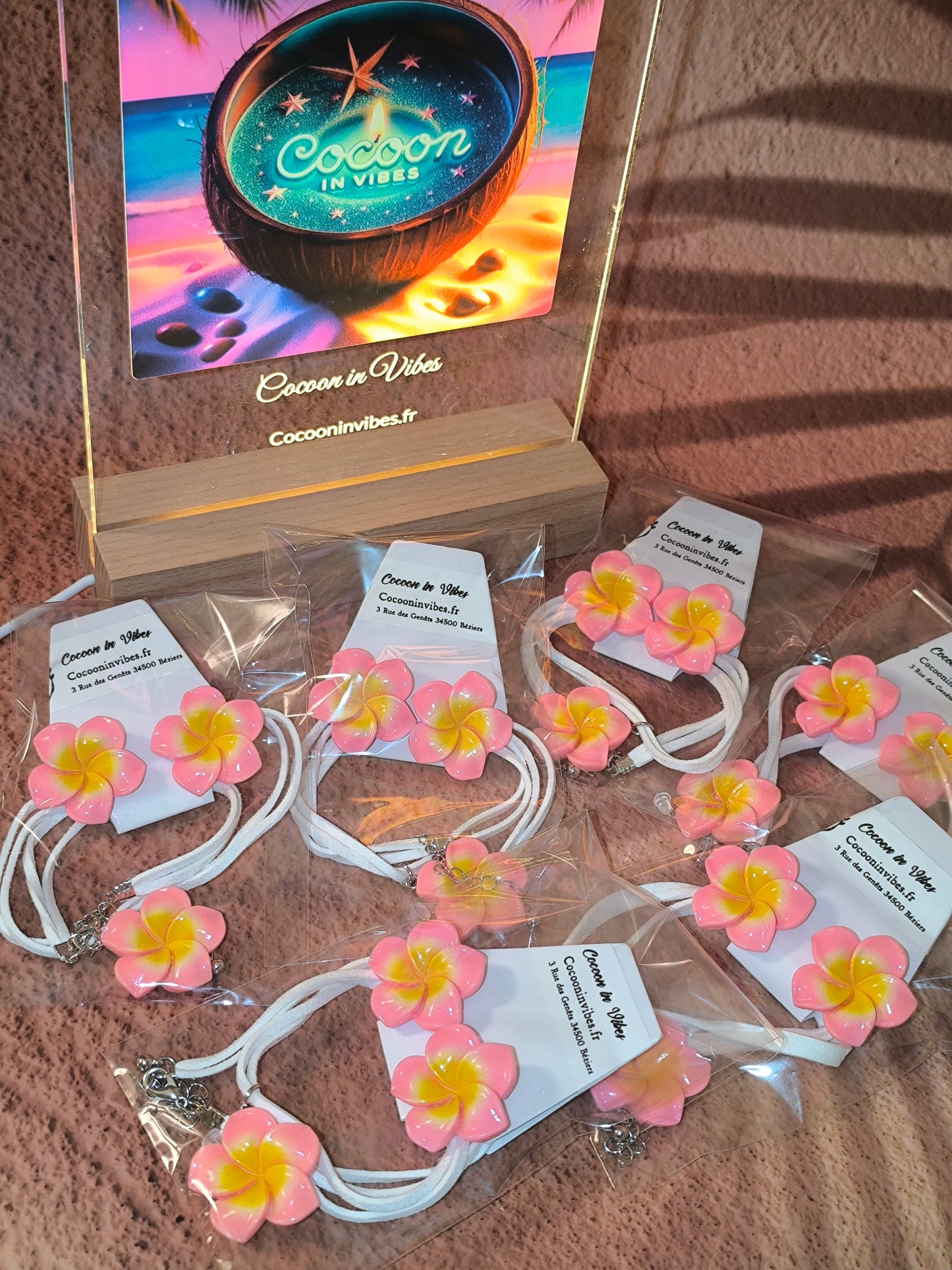 Parure collier et boucles d'oreilles Fleur de Monoï – Le souffle des iles autour de vous