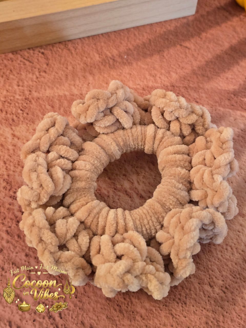 Chouchou Froufrou Tout Doux XXL - Création artisanale au crochet Cocoon in Vibes