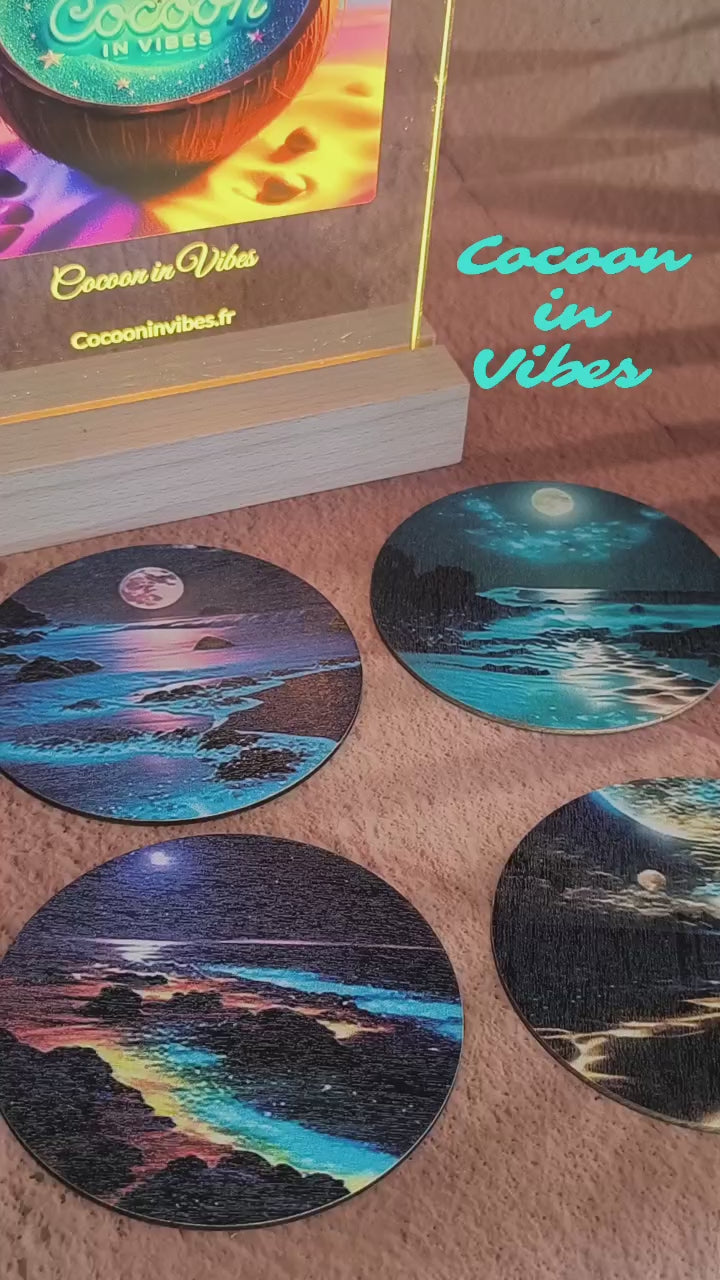 Dessous de tasse "Pleine Lune sur la Mer" – Quand la nuit se pare d’or et d’argent…