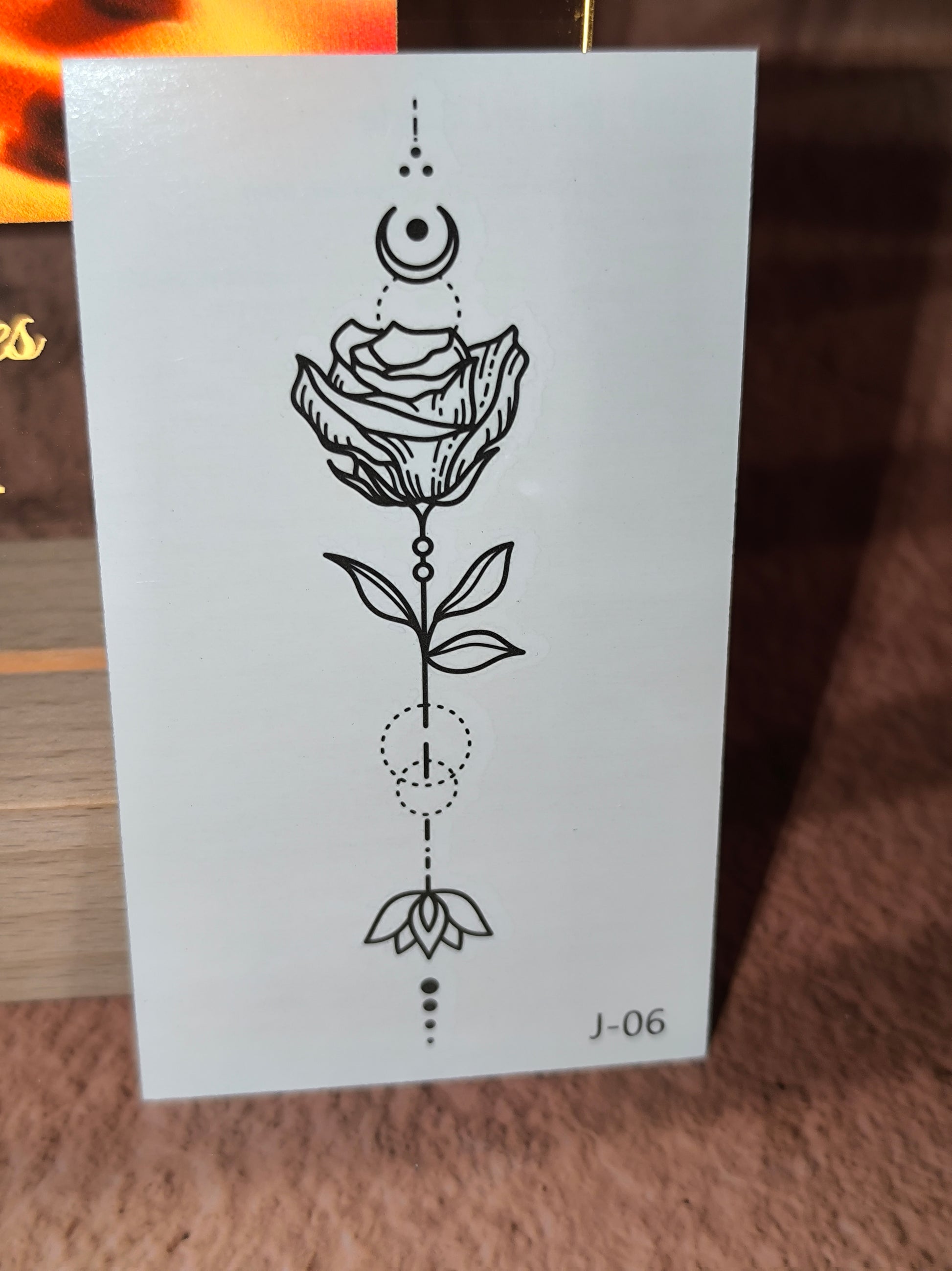 Tatouages Éphémères Spirituels – Fins, Discrets et Inspirants