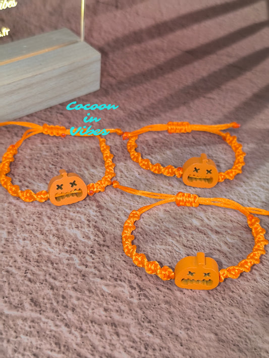 Bracelet Citrouille en Macramé – Artisanat fait main par Cocoon in Vibes