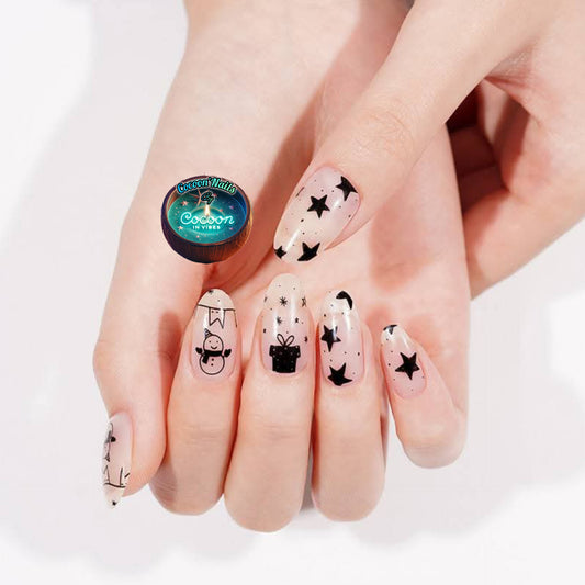 Cocoon’Nails – Black Christmas : l’élégance de Noël en transparence