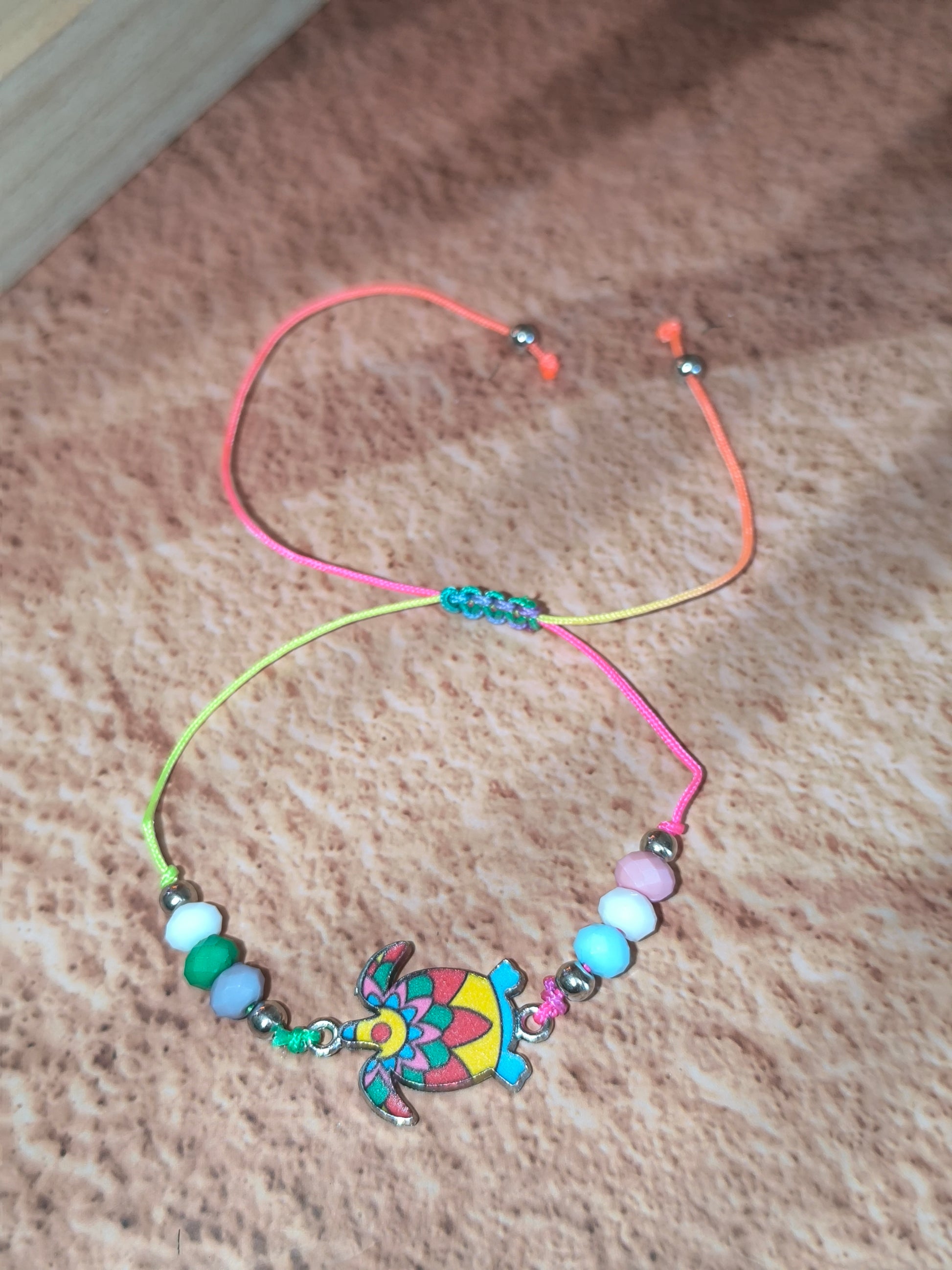 Bracelet Enfant Tortue Colorée – Esprit Plage & Aventure