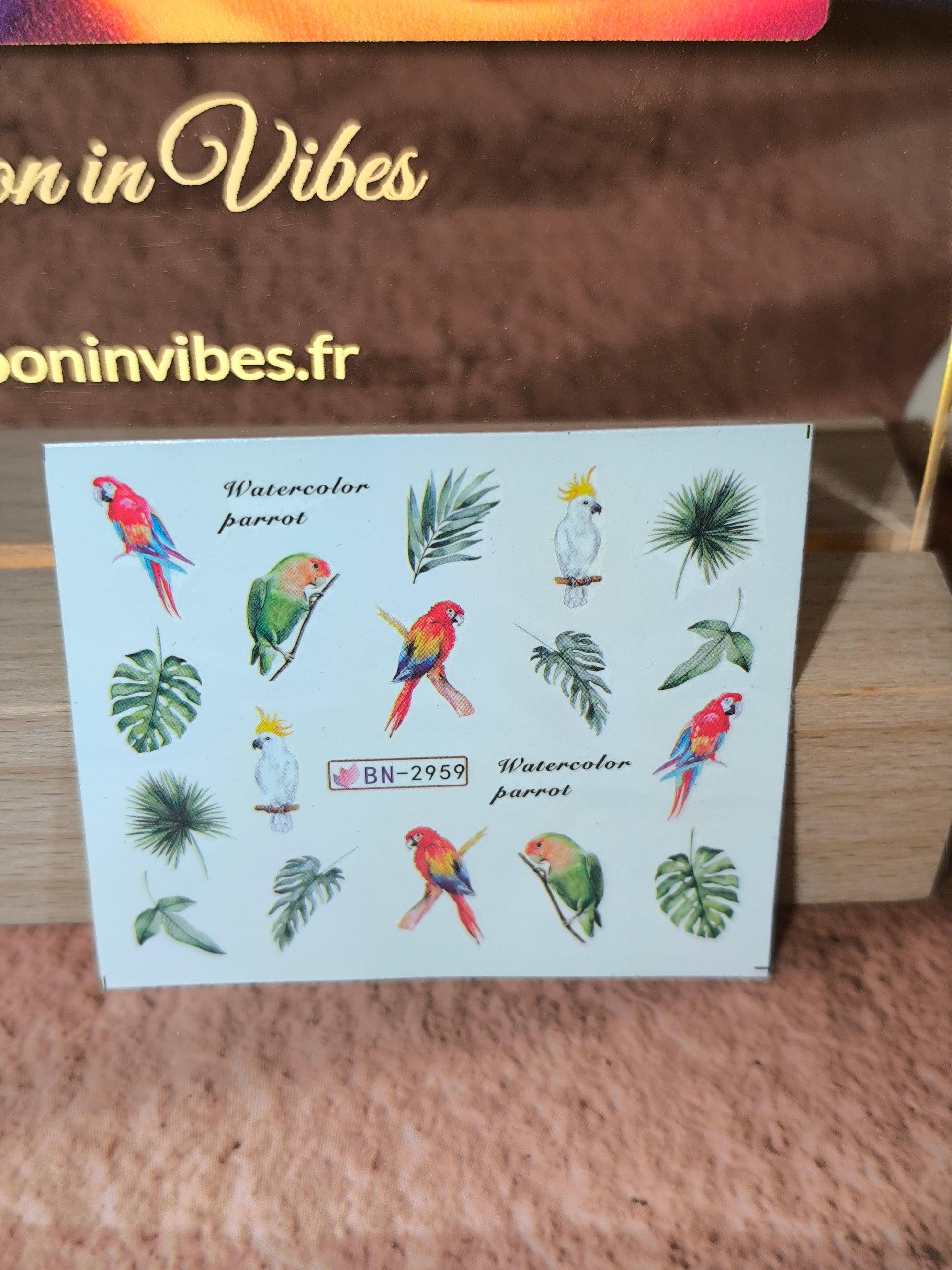 Stickers Ongles Oiseaux Tropicaux - Un paradis exotique… posé sur vos ongles