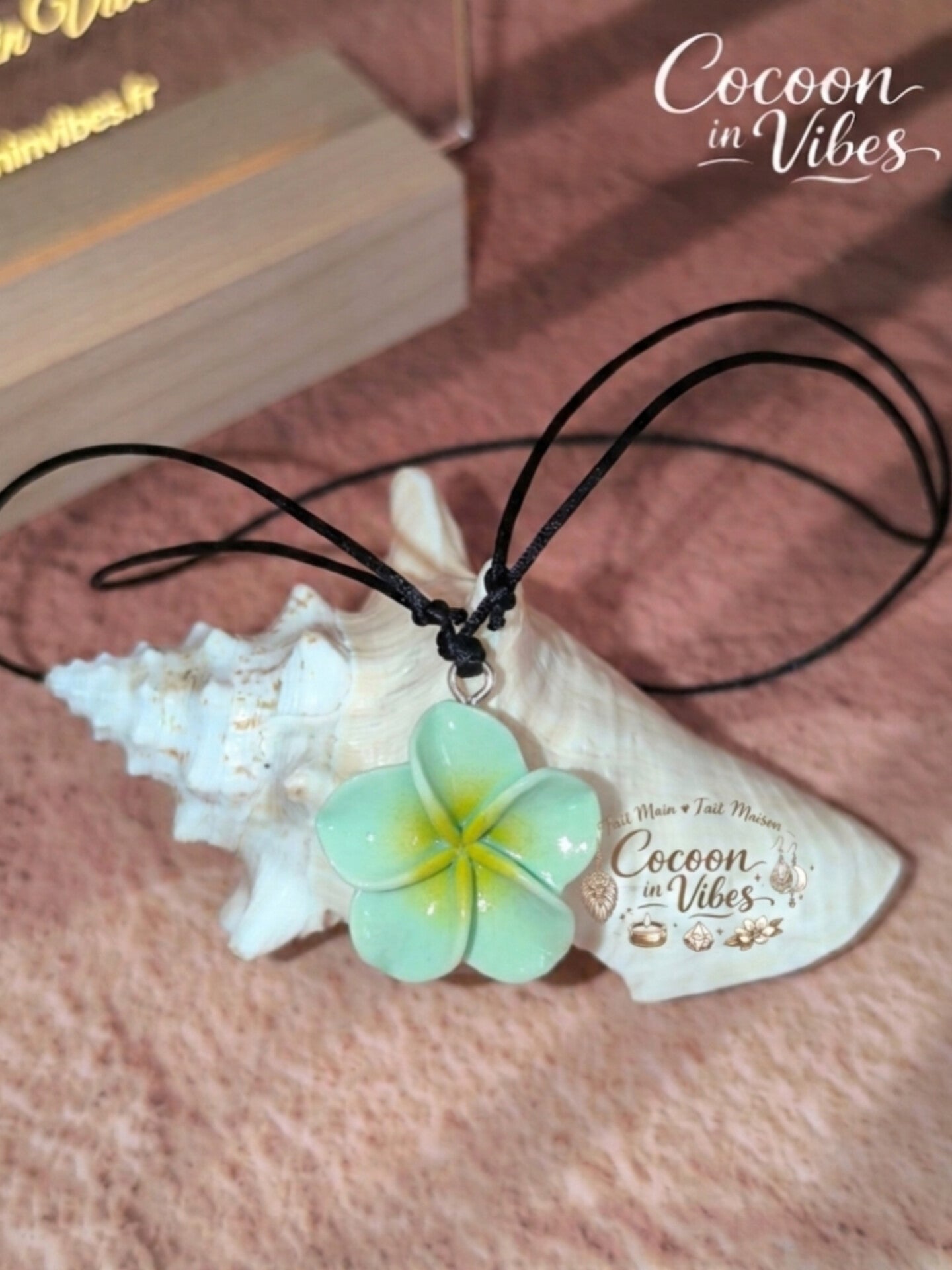 Collier Ras-de-cou & Parure Fleur de Monoï - Fait Main