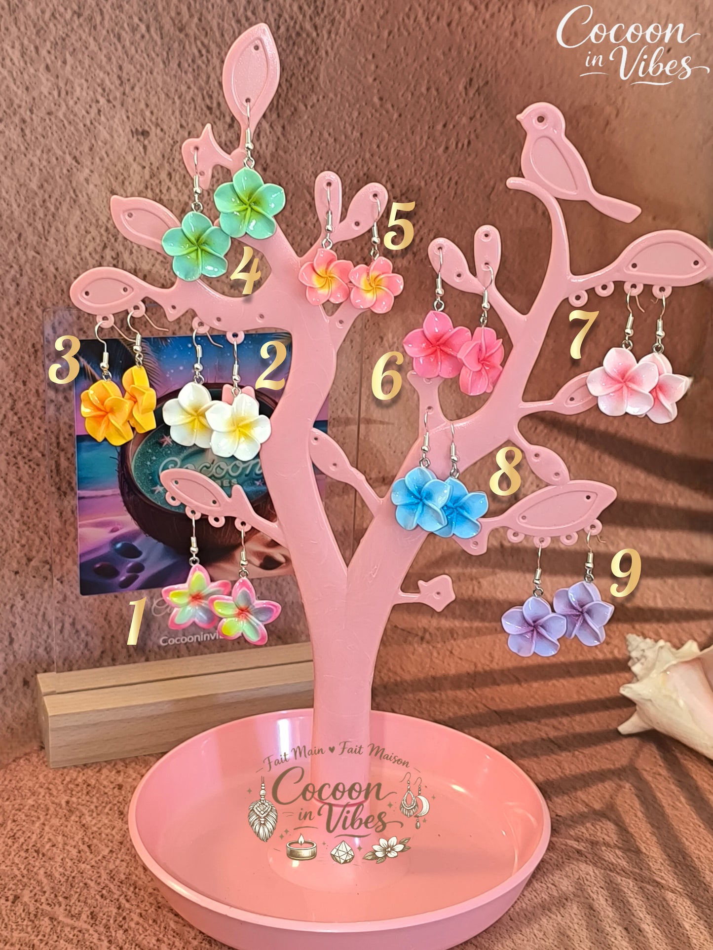 Boucles d’Oreilles "Fleurs de Monoï" — Création Artisanale