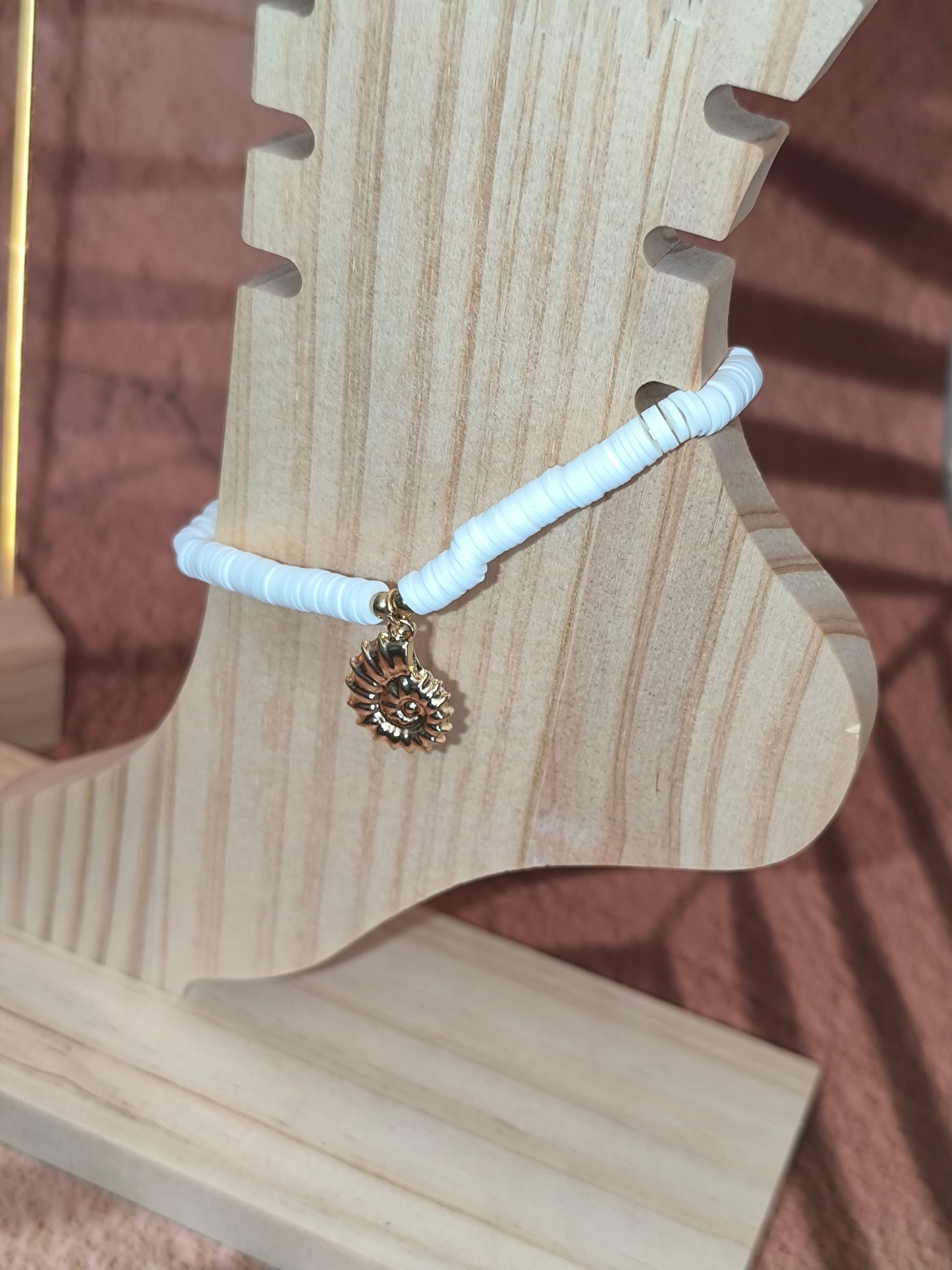 Chaine de Cheville Bohème – Turquoise, Céramique & Pendentifs Marins