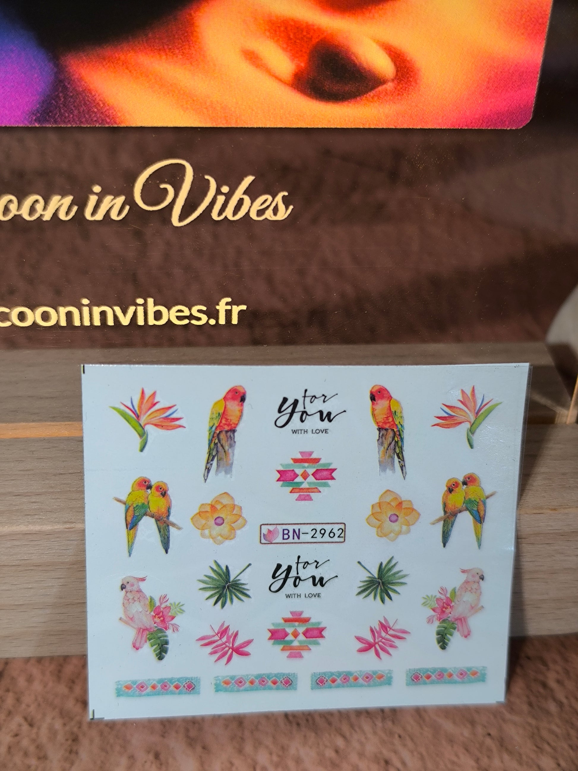 Stickers Ongles Oiseaux Tropicaux - Un paradis exotique… posé sur vos ongles