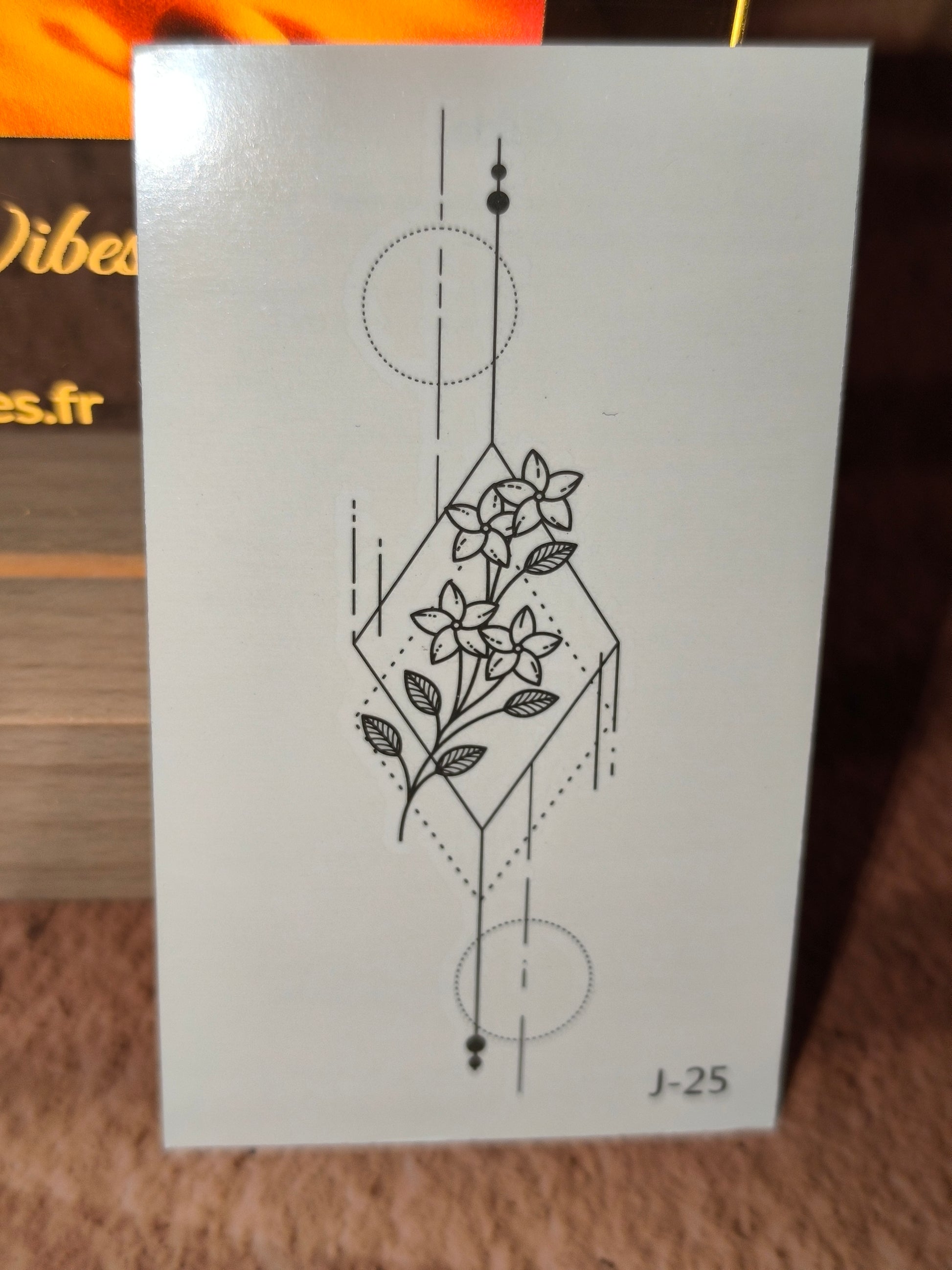 Tatouages Éphémères Spirituels – Fins, Discrets et Inspirants