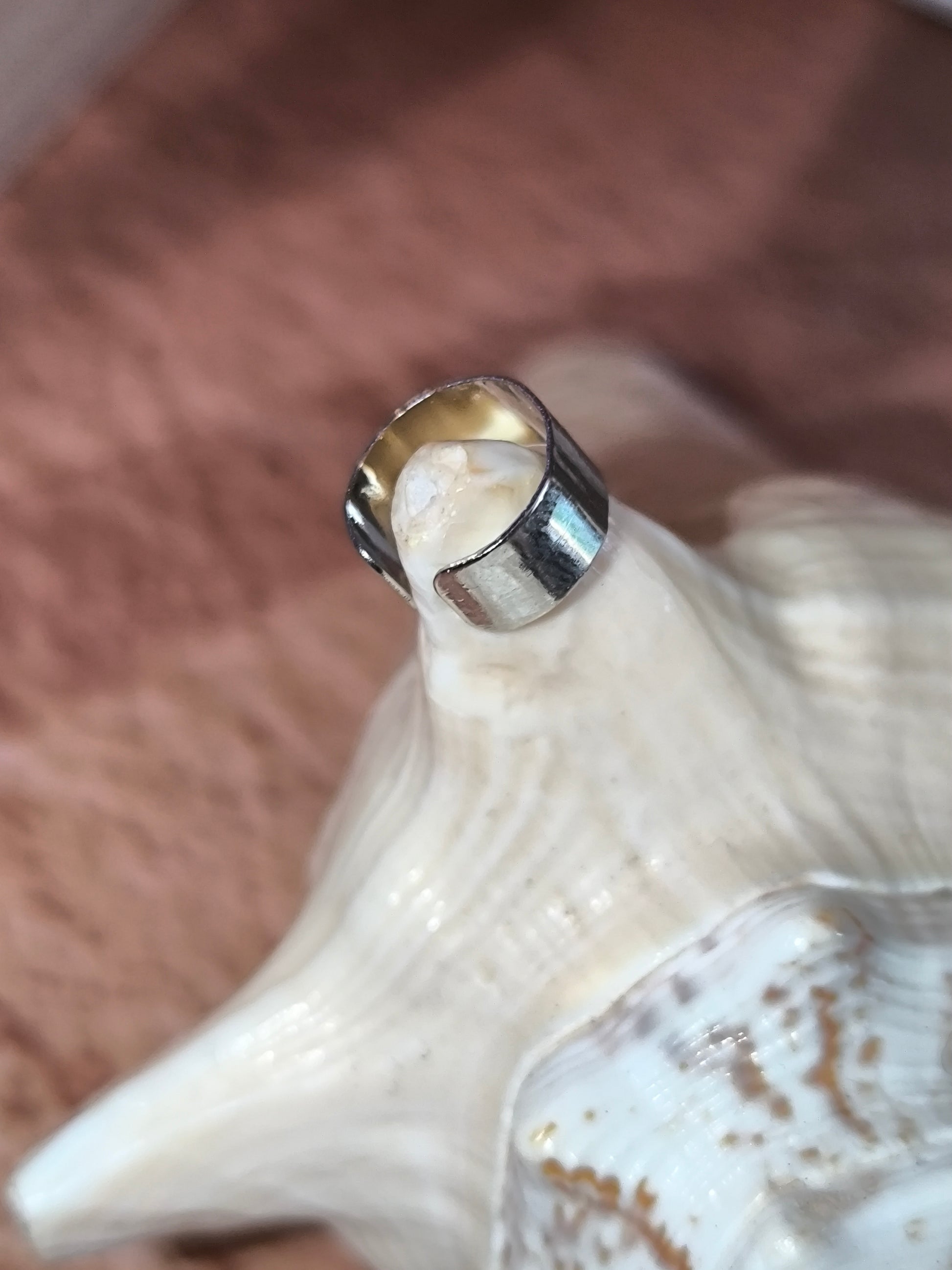 Bagues d'oreilles finement ajourée et argentée - 10 modèles au choix