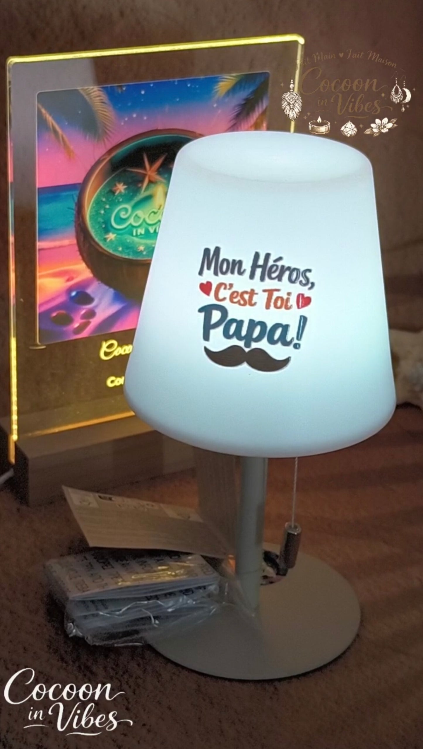 Petite Lampe LED Multicolore rechargeable Papa "Mon Héros, C'est Toi Papa !" – Création Artisanale Exemplaire Unique