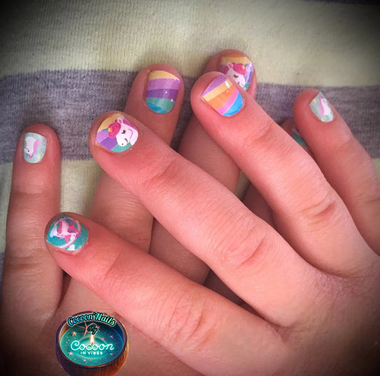 Cocoon’Nails – Mon Arc-en-Ciel Magique 🌈  (Modèle pour Enfant)