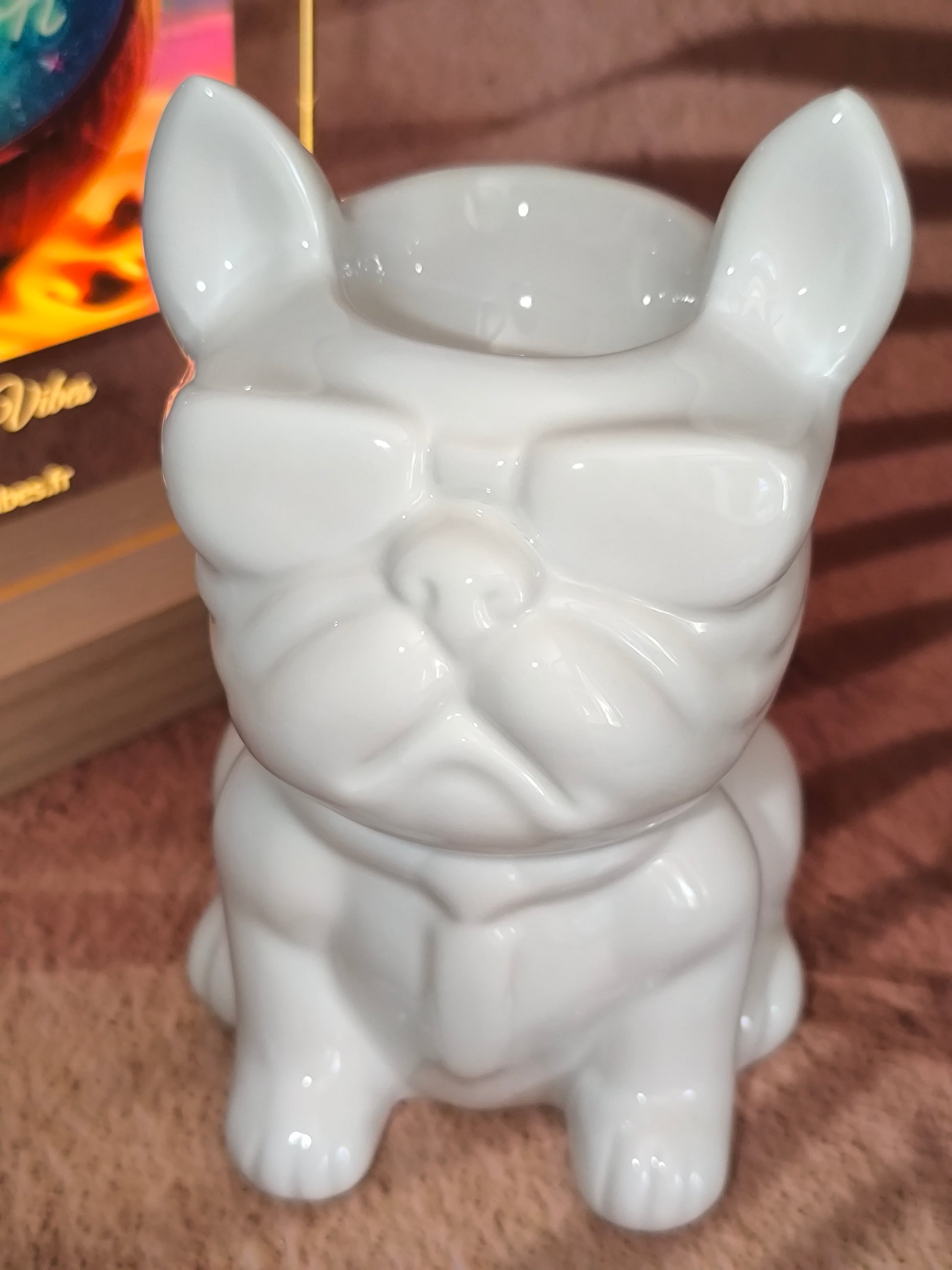 Brûleur en Céramique Blanc – Modèle Boubou Bouledogue