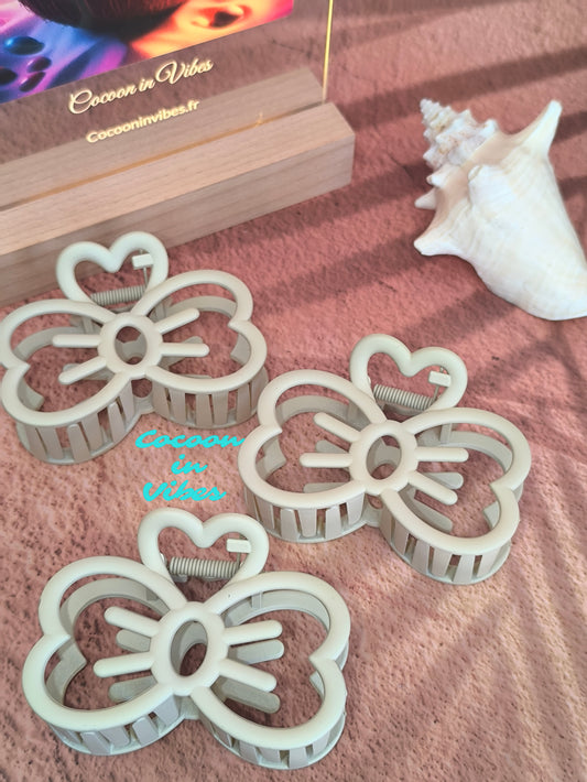 Grande pince cheveux Nœud Kawaii – Vanille (9 cm x 6 cm)