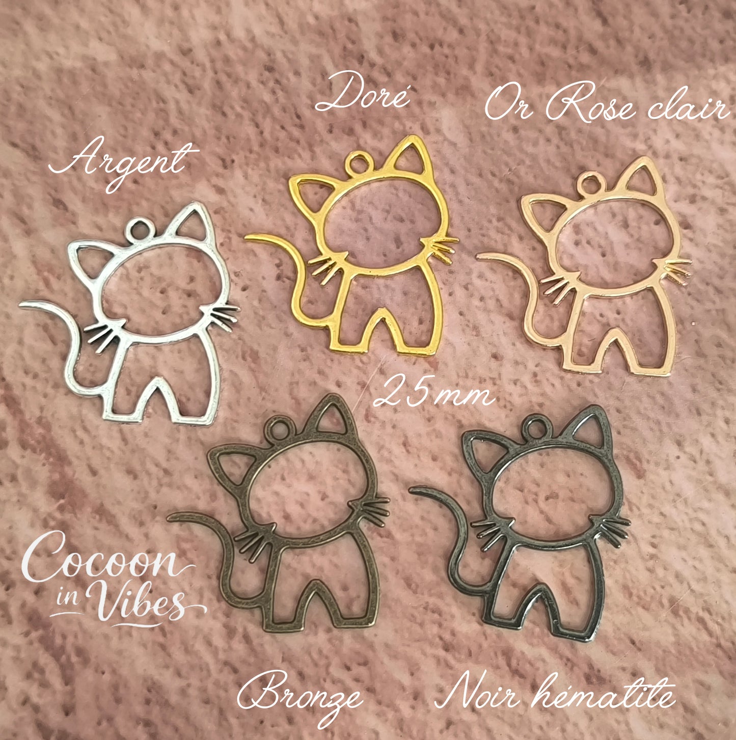 Collier pendentif chat Ajouré – Fait main personnalisable