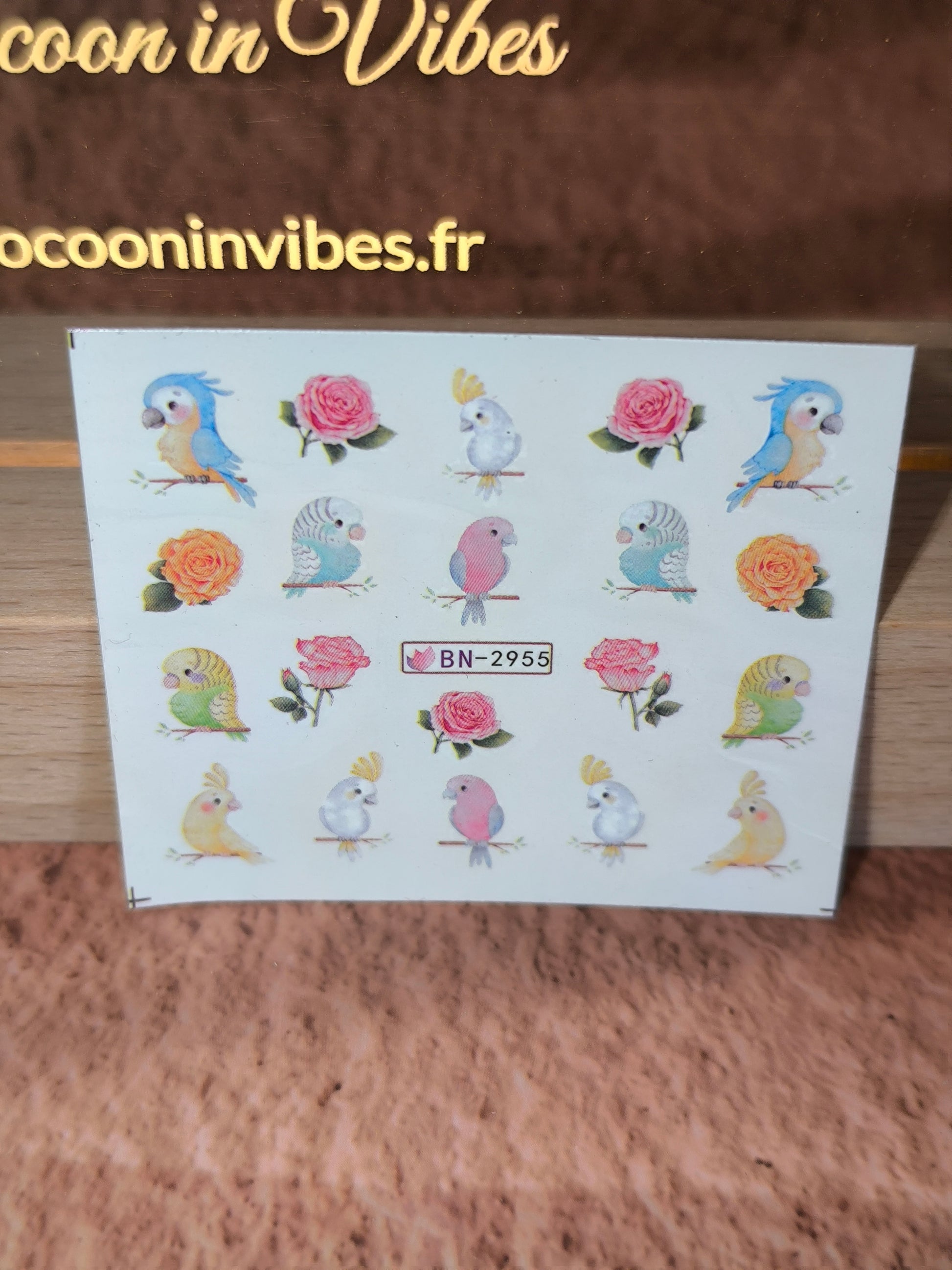 Stickers Ongles Oiseaux Tropicaux - Un paradis exotique… posé sur vos ongles