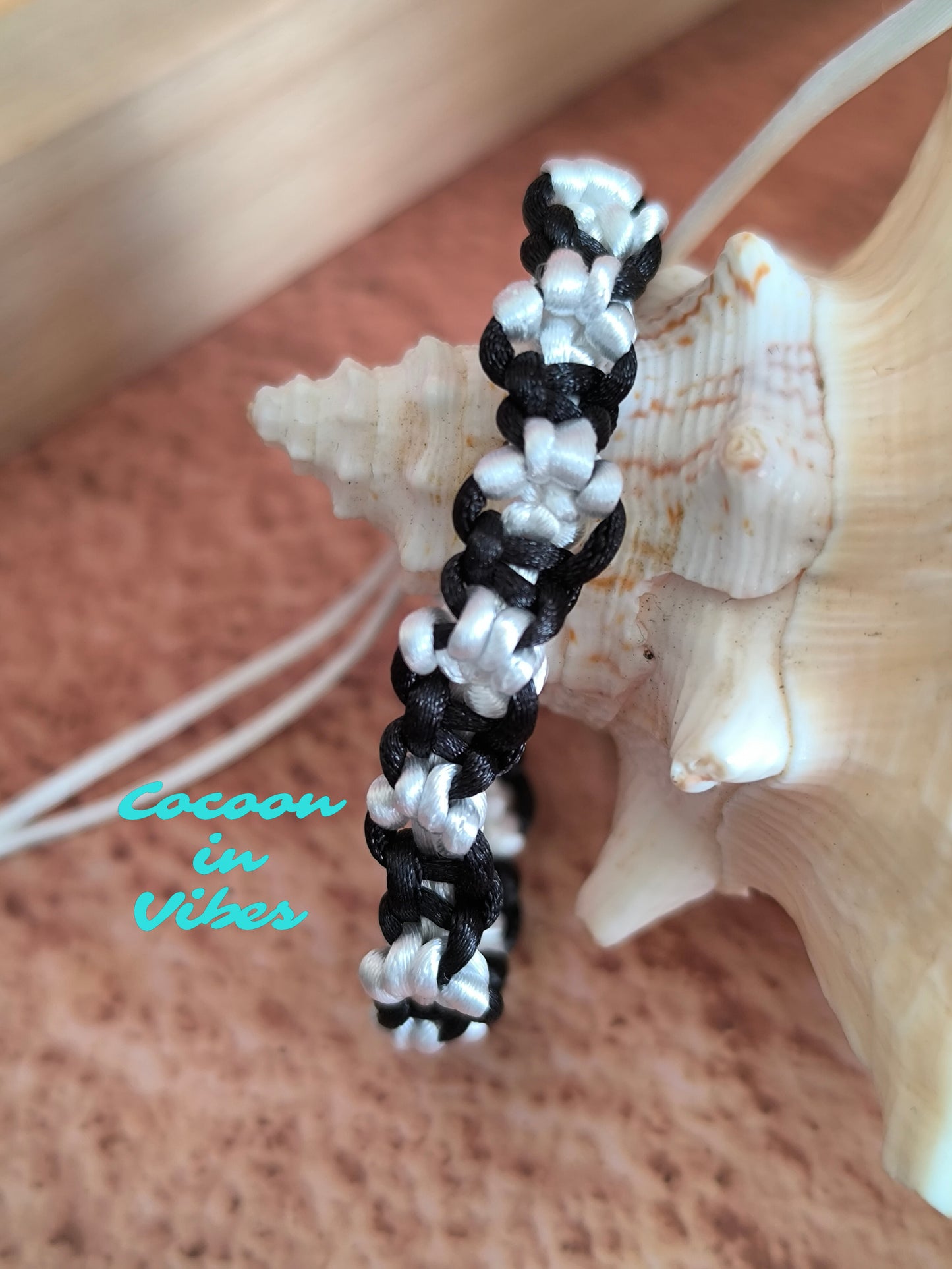 Bracelet Artisanal “Pattounes” en Macramé