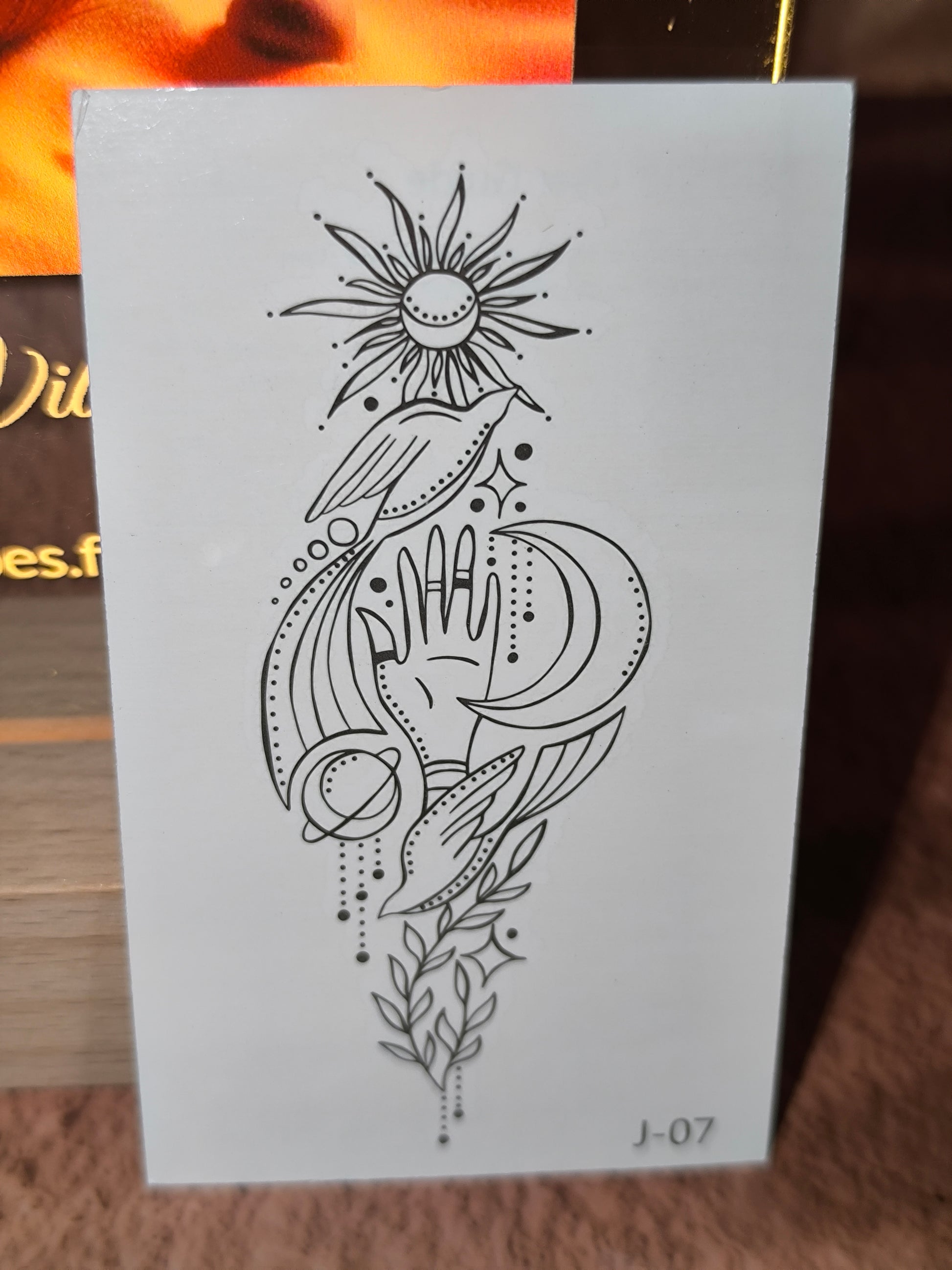 Tatouages Éphémères Spirituels – Fins, Discrets et Inspirants