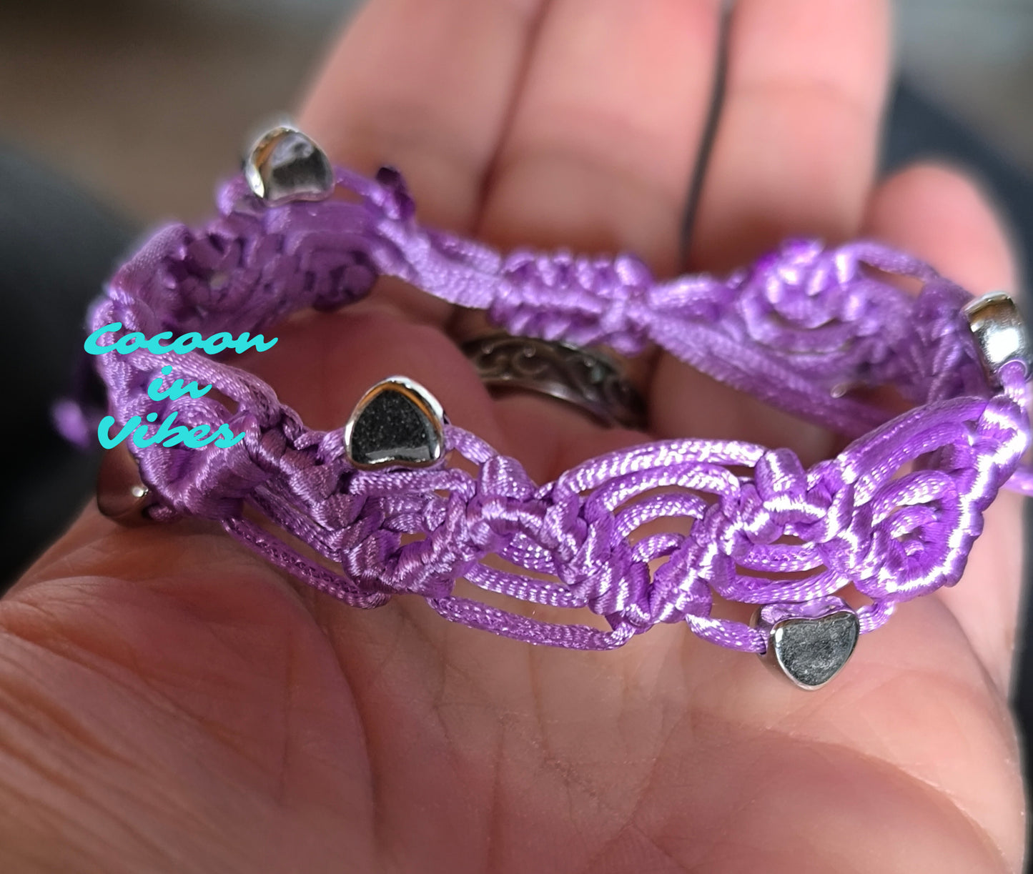Bracelet Artisanal “Dentelle Satinée" – Parsemé de petits Cœurs