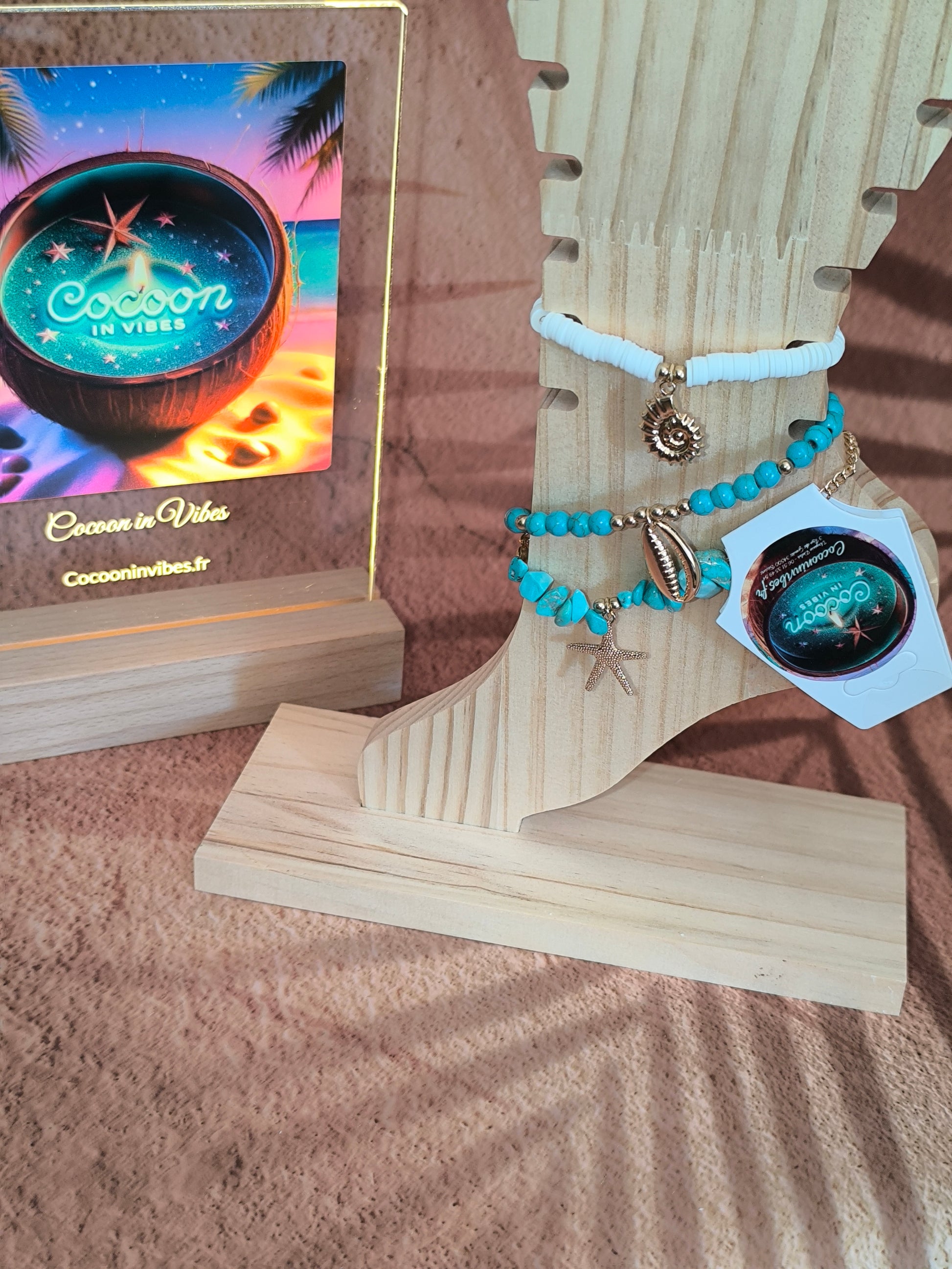 Chaine de Cheville Bohème – Turquoise, Céramique & Pendentifs Marins