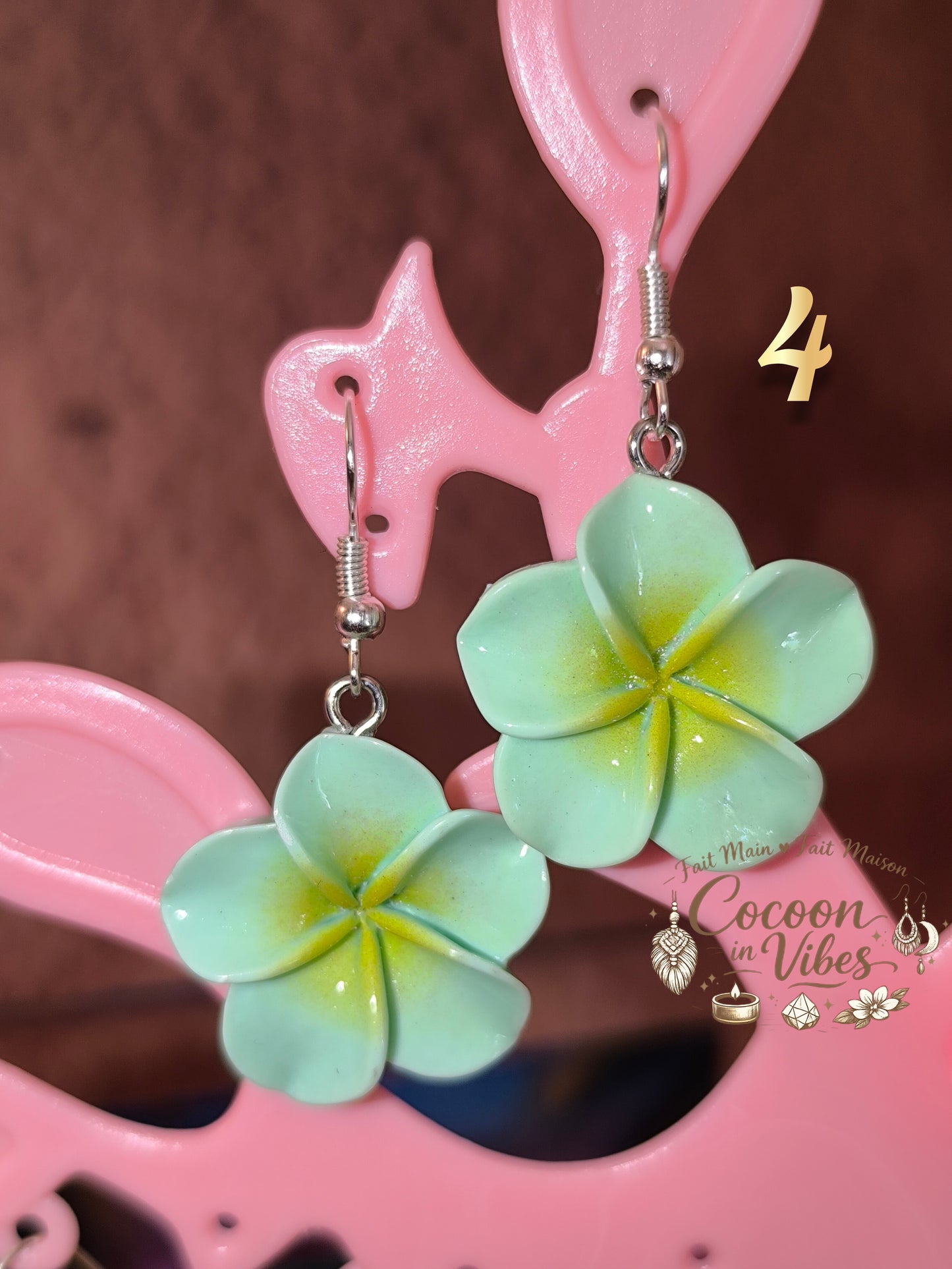 Boucles d’Oreilles "Fleurs de Monoï" — Création Artisanale