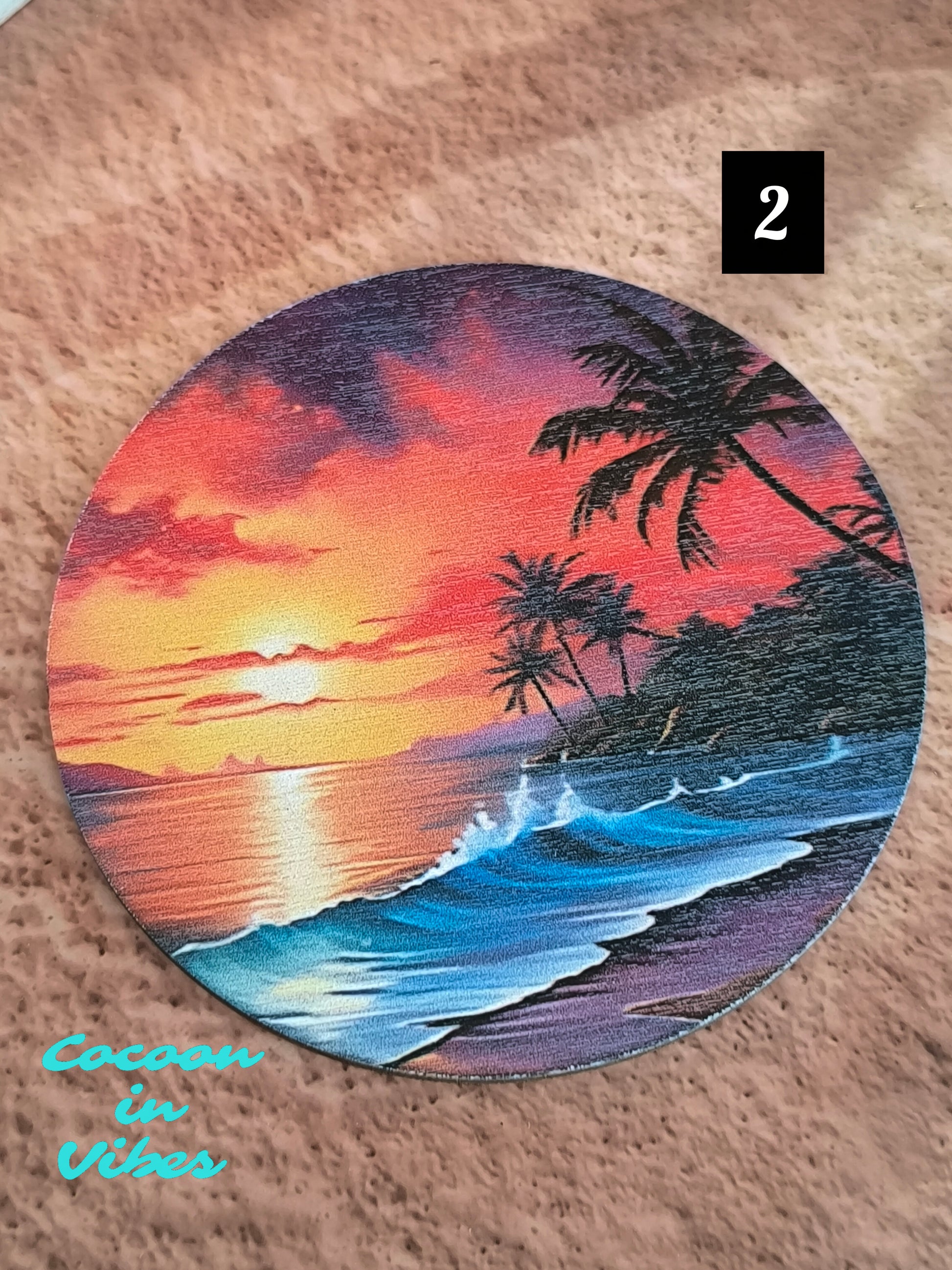 Dessous de Tasse "Sunset Palms" – Le soleil se couche, la magie opère…