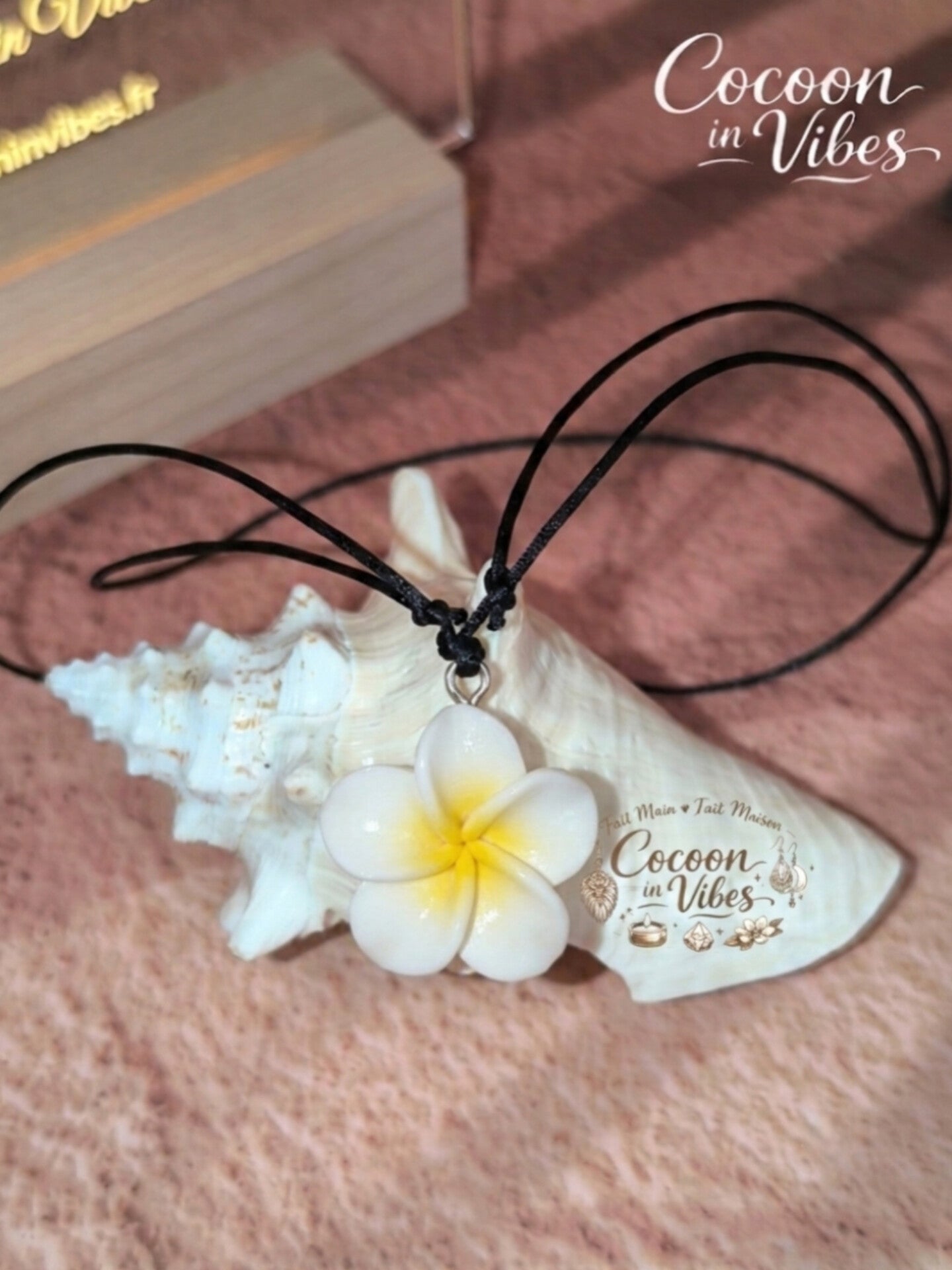 Collier Ras-de-cou & Parure Fleur de Monoï - Fait Main