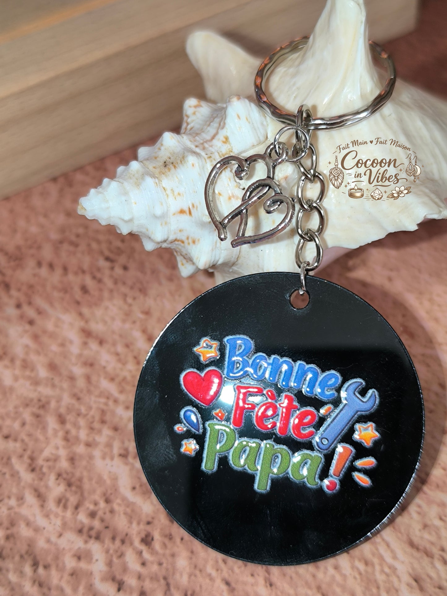 Porte-clé “Bonne Fête Papa – Bricoleur au grand cœur” – Modèle unique fait main