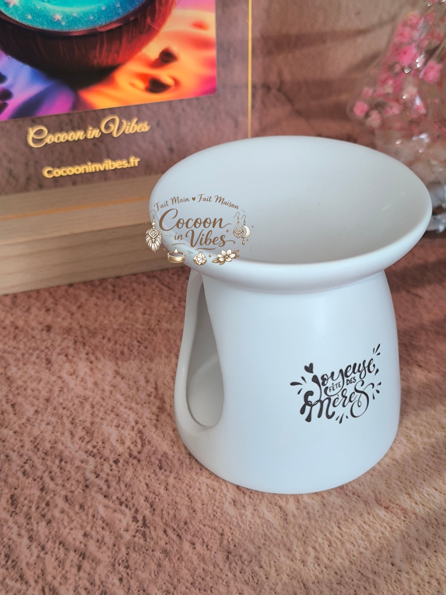 Brûleur Maman du Monde Blanc + 1 Fondant athypique OFFERT – Pièce unique, création artisanale Cocoon in Vibes
