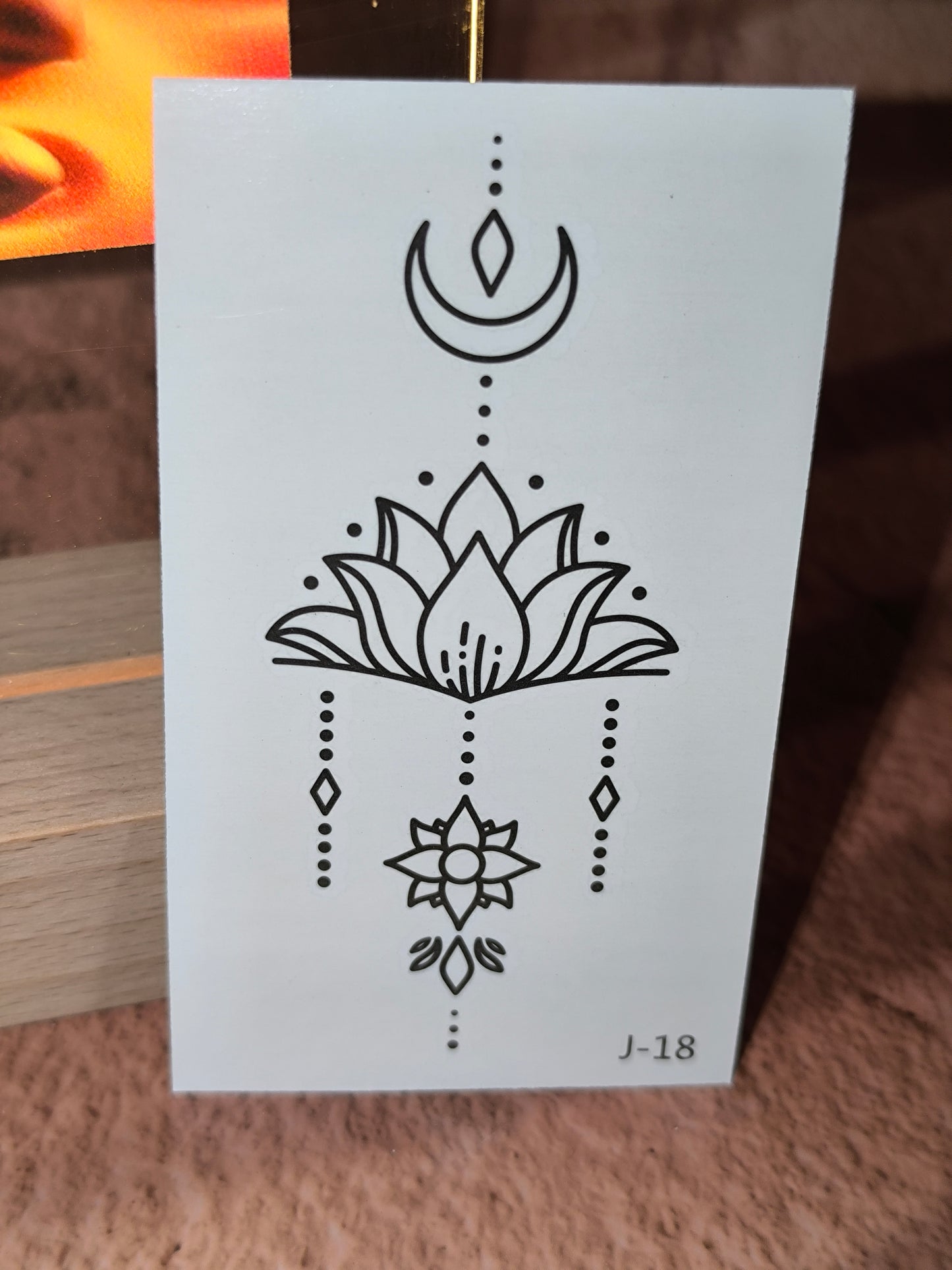 Tatouages Éphémères Spirituels – Fins, Discrets et Inspirants