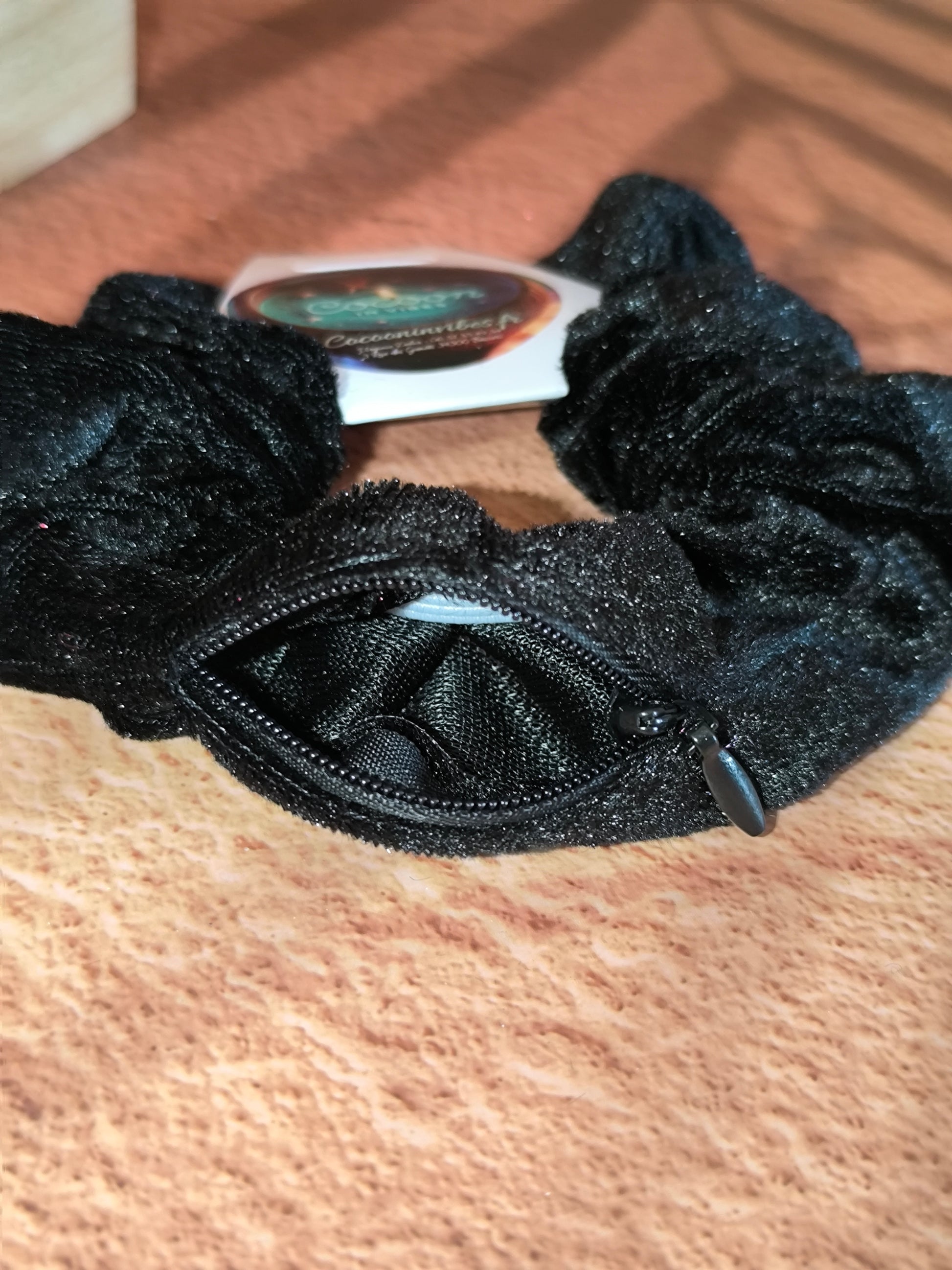 Chouchou Secret en Velours – Avec Poche Cachée Zippée