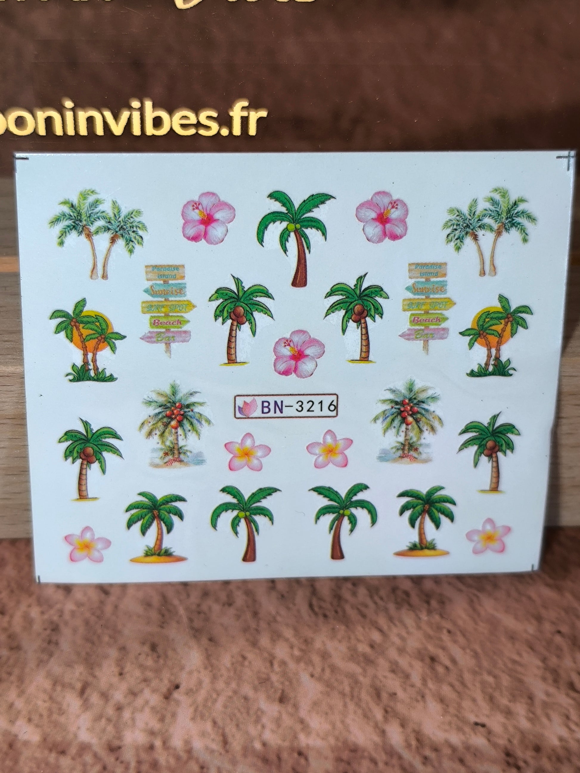 Stickers ongles Palmiers - Embarquez pour un voyage tropical… au bout de vos ongles