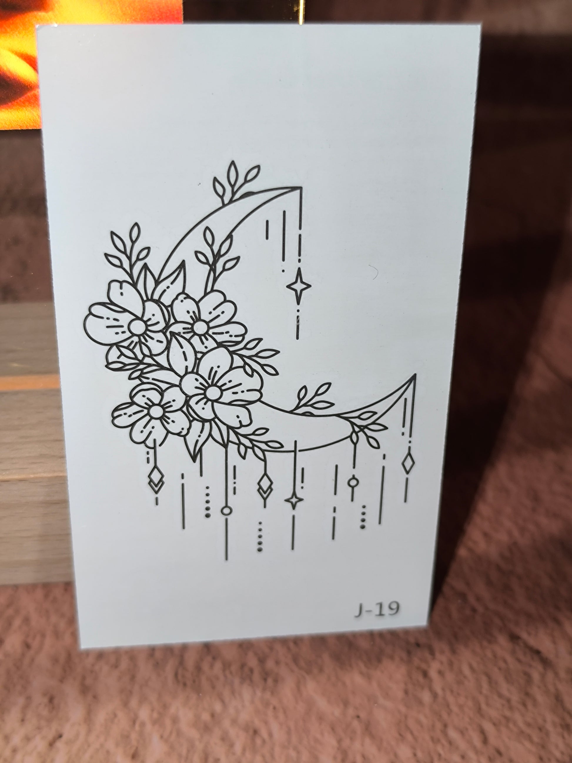 Tatouages Éphémères Spirituels – Fins, Discrets et Inspirants