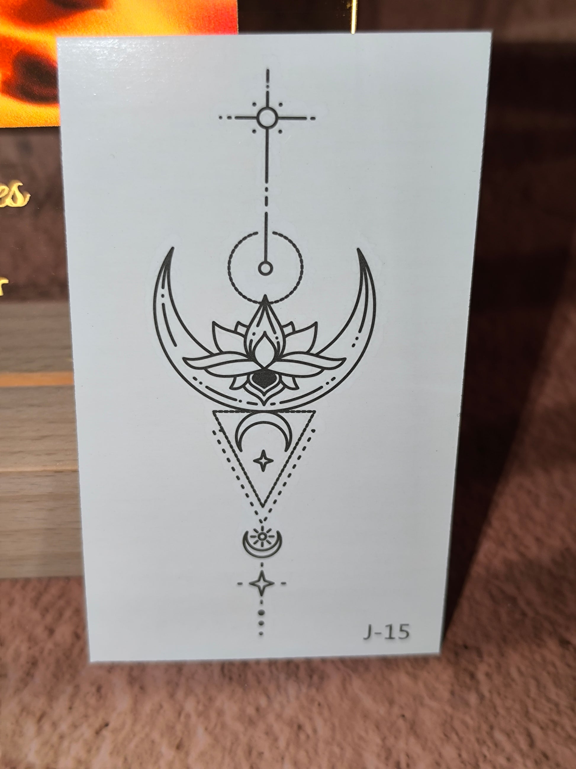 Tatouages Éphémères Spirituels – Fins, Discrets et Inspirants