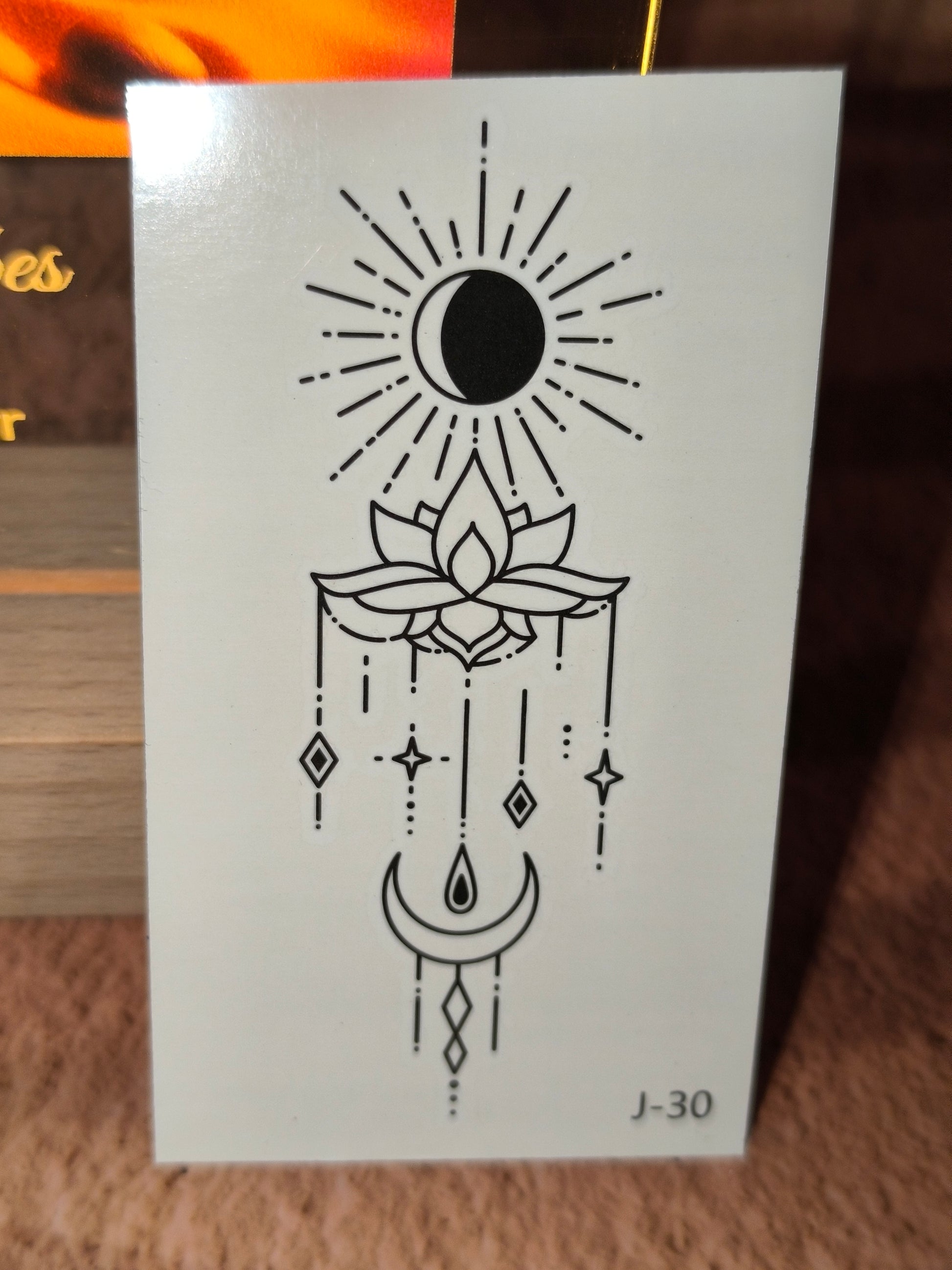 Tatouages Éphémères Spirituels – Fins, Discrets et Inspirants
